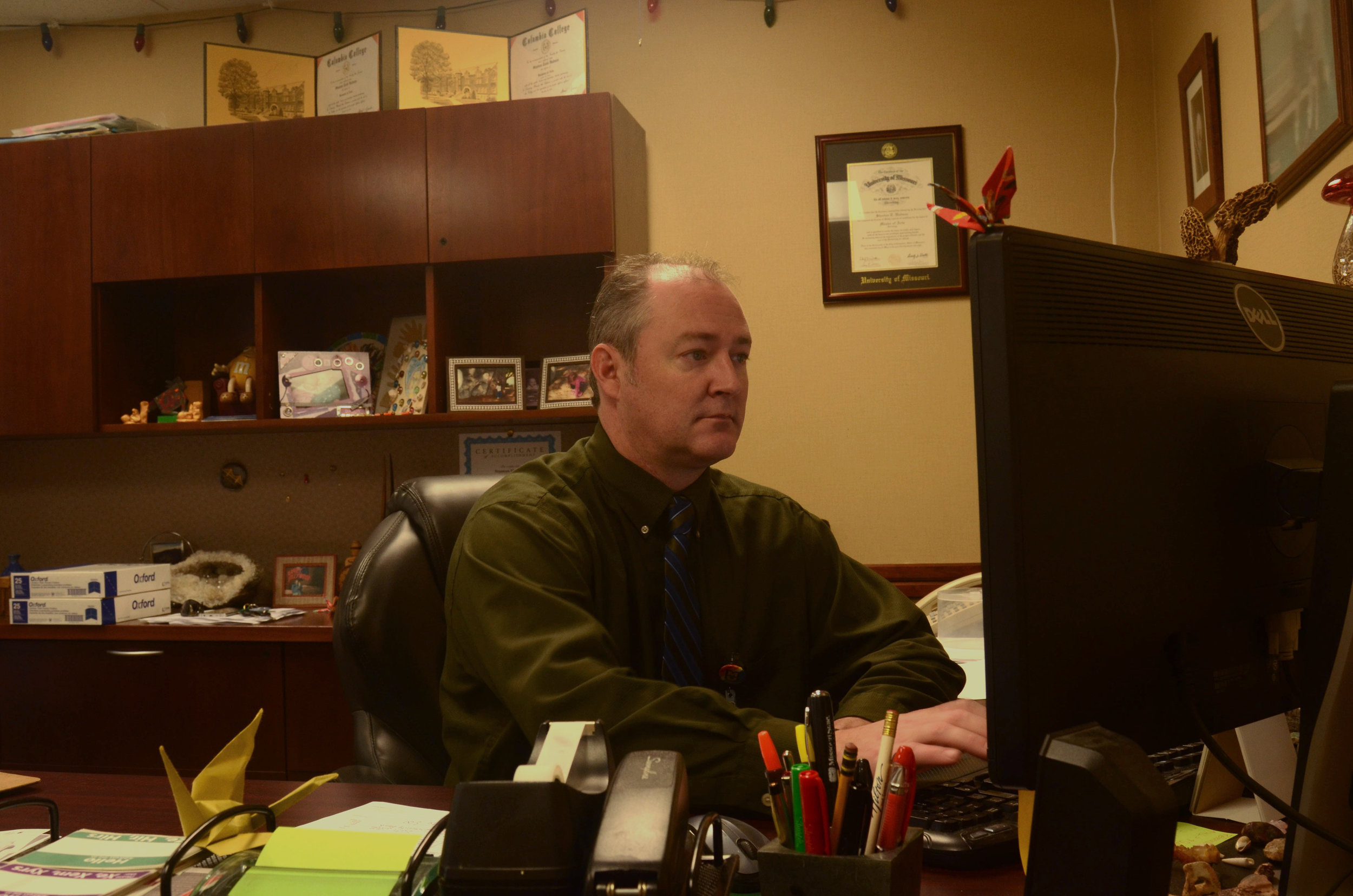  Stan Hudson, associate director for the Center of Health Policy at the University of Missouri School of Medicine, reviews Missouri’s marketplace insurance options on Wednesday, Oct. 19th, 2016 in Columbia, Missouri. Hudson explains that Columbia res