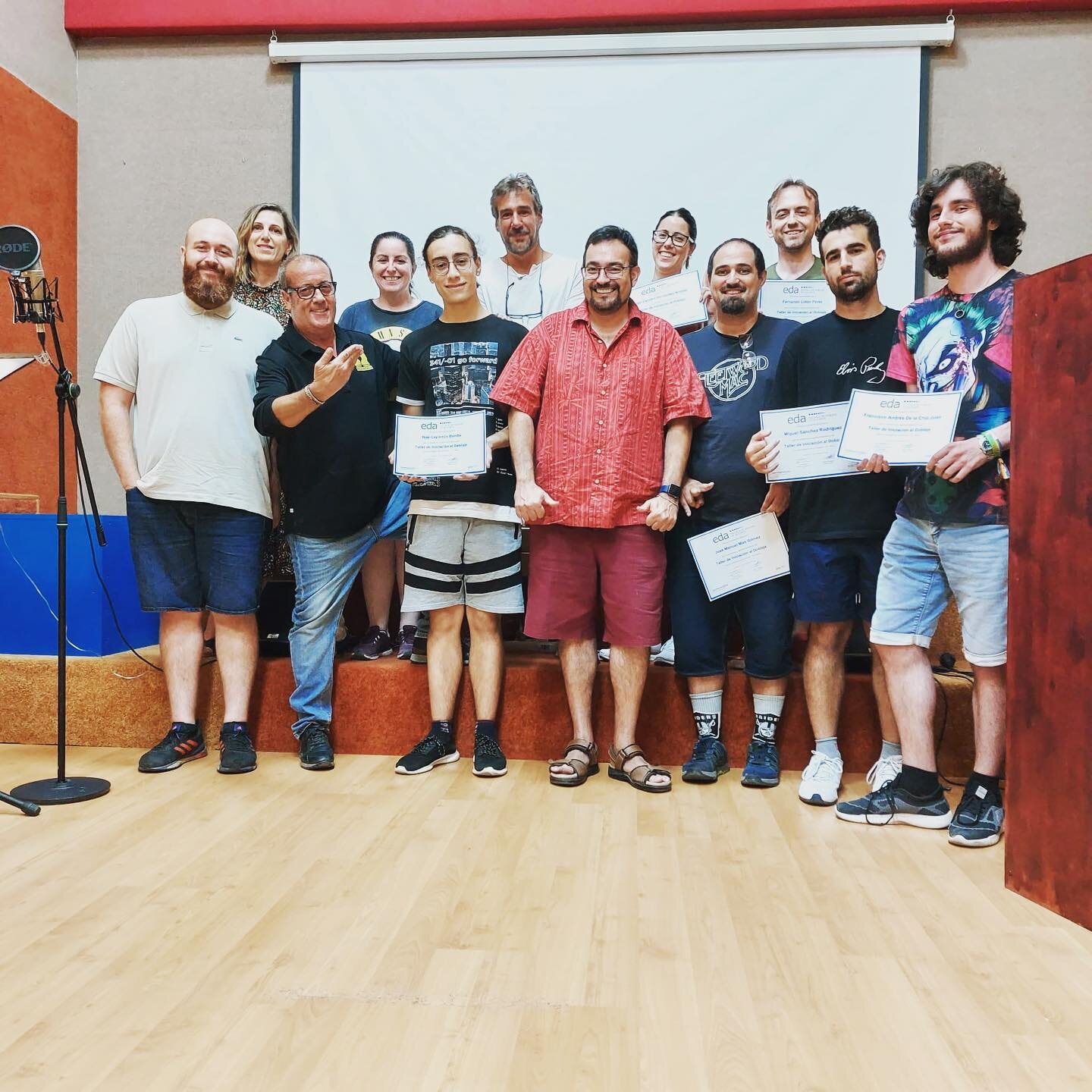 Diez alumnos m&aacute;s han acabado el taller de doblaje intensivo de septiembre en #escueladoblajealicante. Enhorabuena a todos. Un placer ense&ntilde;ar con @pachialdegueroficial! #doblaje #doblajeespa&ntilde;ol