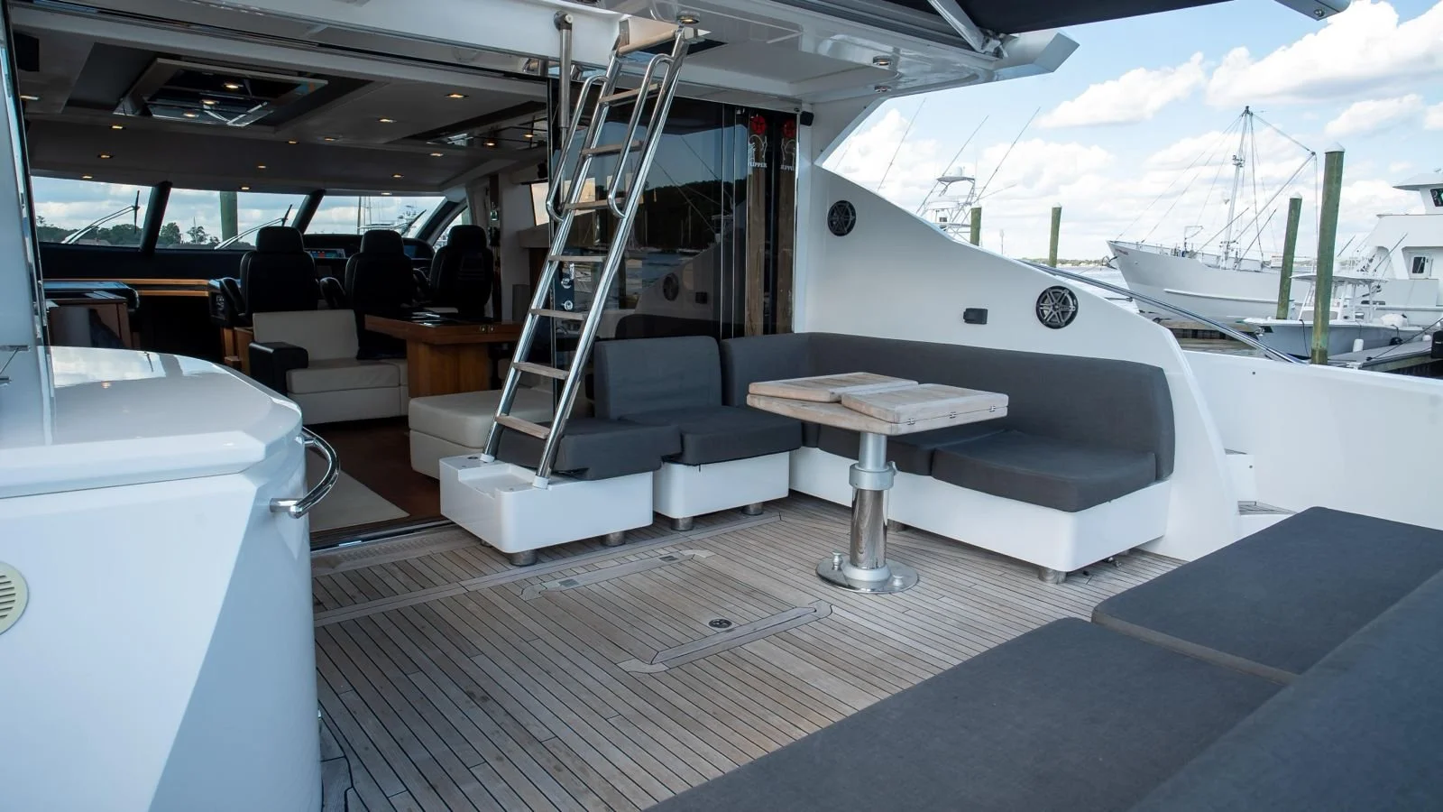 WhatsApp Image 2025-02-10 at 15.44.15.jpeg