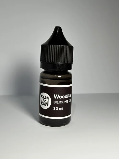WoodRat Silicone Oil 30 ml bottle with precision nozzle