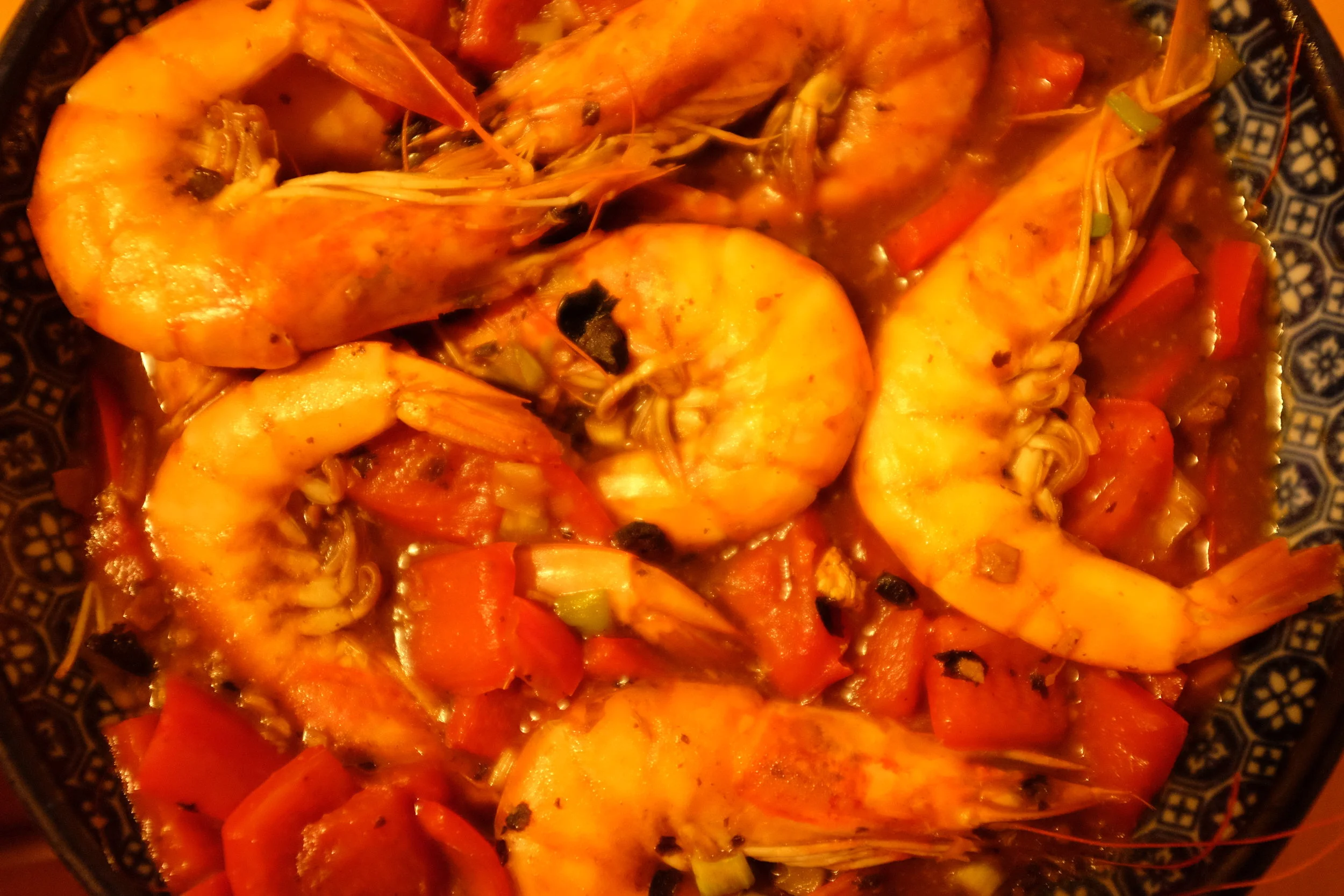 I'm telling you. Shrimp heads are really good! Just suck out the brains, don't eat the shell. Especially satisfying while watching the Walking Dead or my favorite so-bad-it's-good science fiction movie, Starship Troopers.&nbsp;