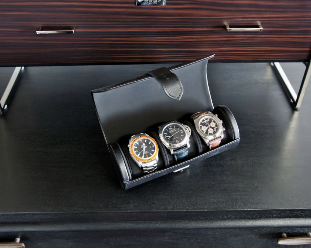 1834 CABINET WINDER SHOOT 2 - WOLF.png