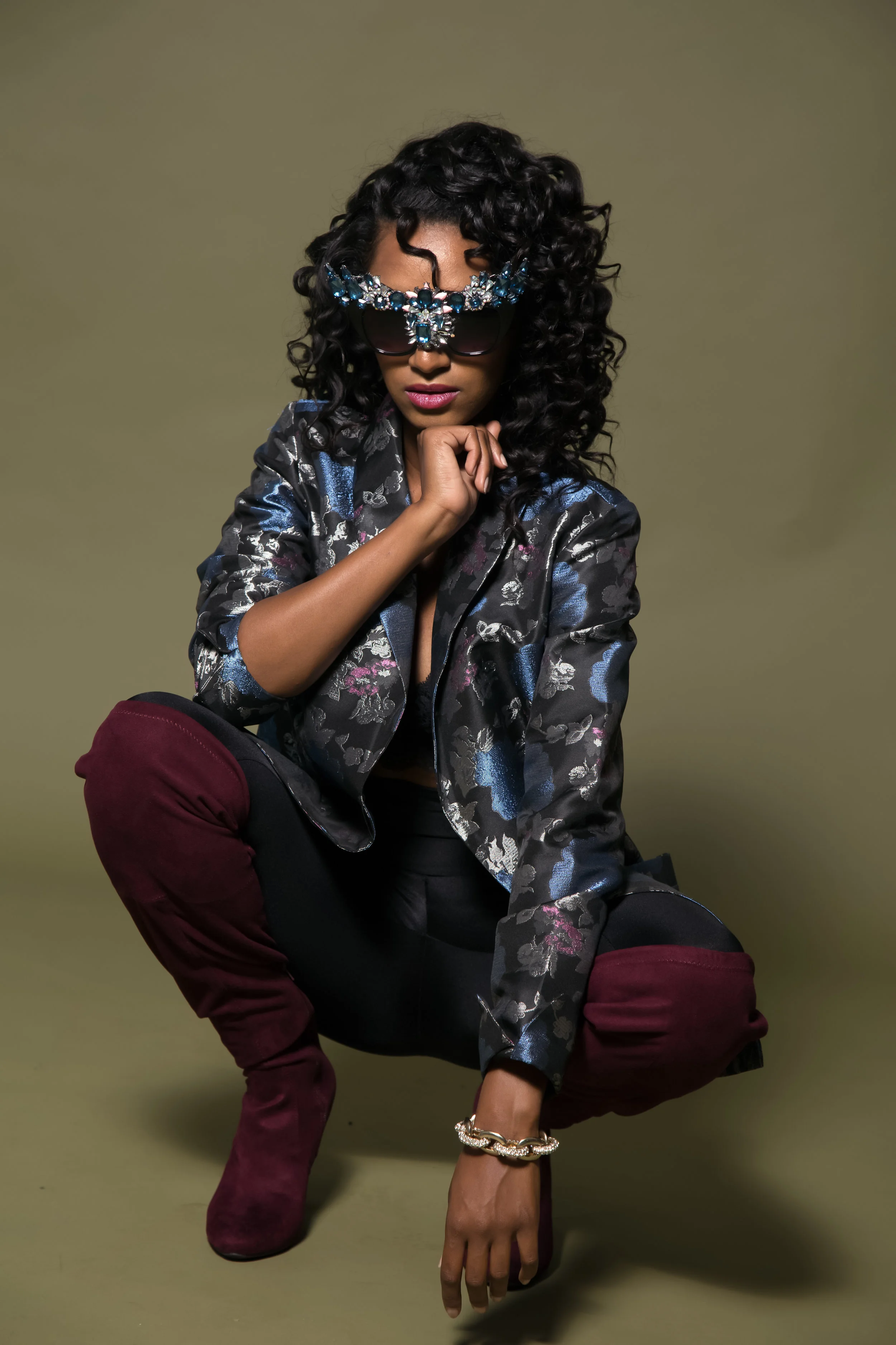 Photos: @ photosbylakeela Makeup: @ officialjaimesweeney Hair by @iamvassar Model: @brittanyjanae_ Stylist: @msvanessagrace Glasses by: Crave4tees Text: Melissa Borrego 