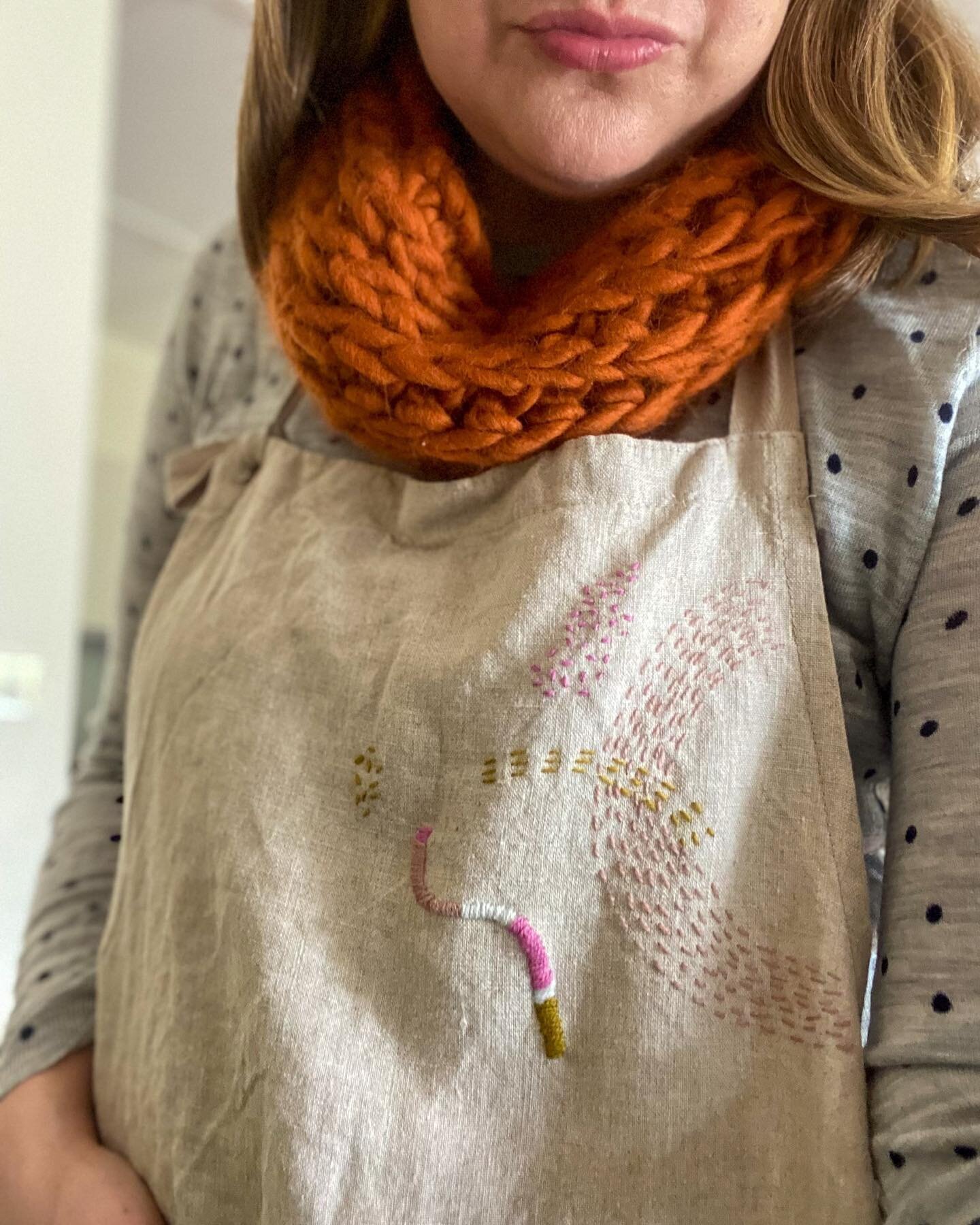More embroidery doodles - this time on a linen apron. Also wearing a chunky crochet scarf I made with the lovely @tayla_bow at a workshop a few years back. It&rsquo;s still a favourite Tayla!! 
⠀⠀⠀⠀⠀⠀⠀⠀⠀
⠀⠀⠀⠀⠀⠀⠀⠀⠀
⠀⠀⠀⠀⠀⠀⠀⠀⠀
⠀⠀⠀⠀⠀⠀⠀⠀⠀
⠀⠀⠀⠀⠀⠀⠀⠀⠀
⠀⠀⠀⠀⠀⠀