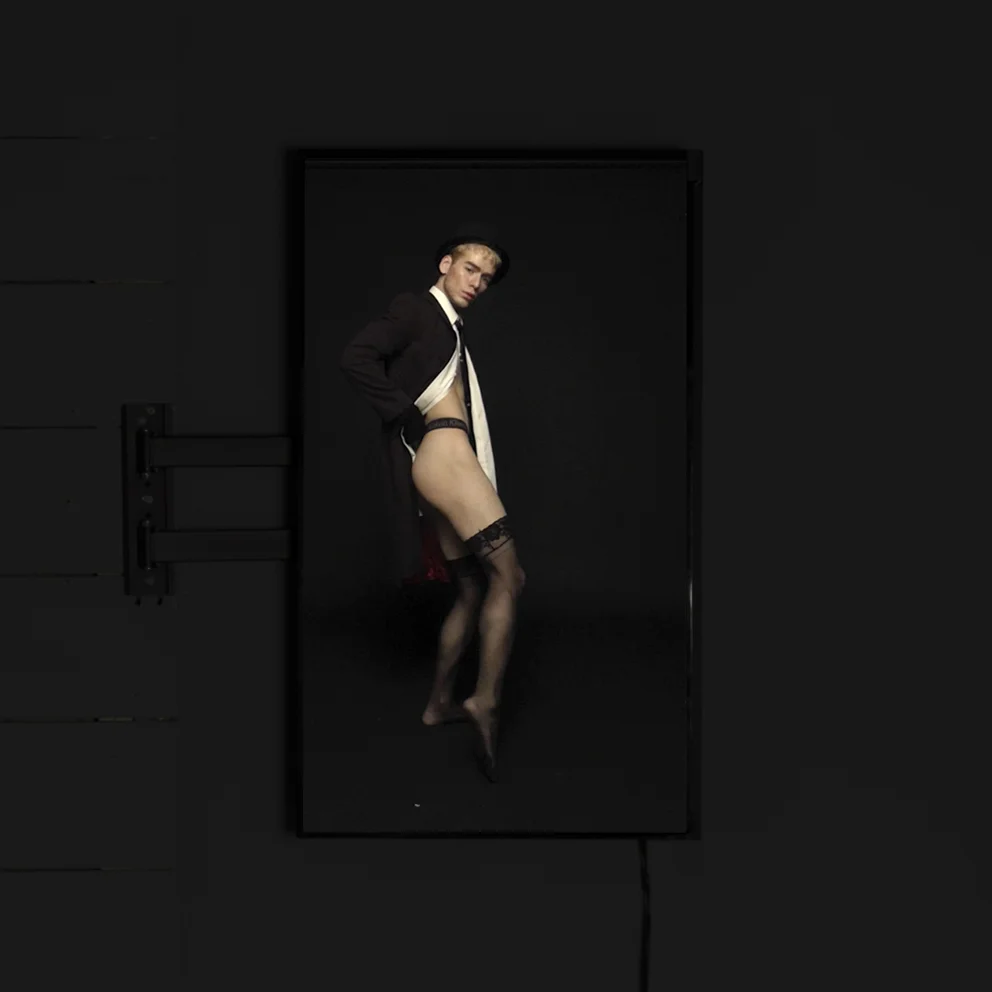 11_square.jpg