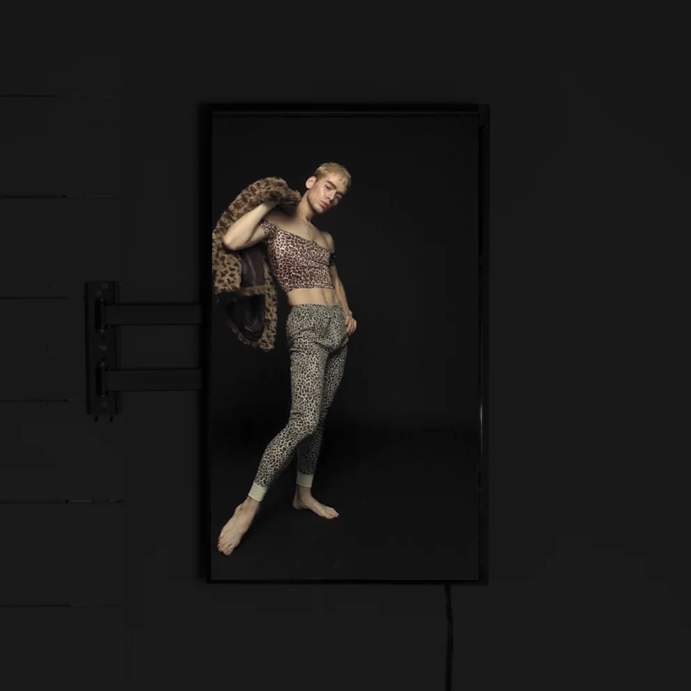 19_square.jpg