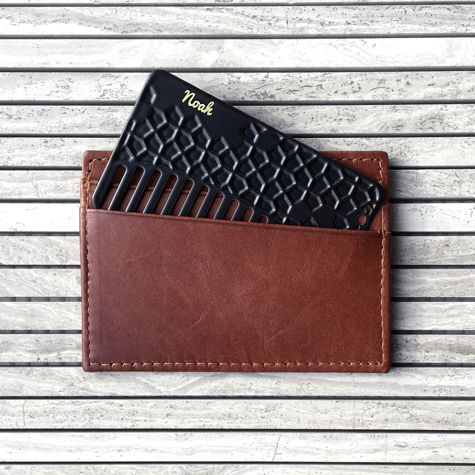 PER-TL-MB_PersonalizedMatteBlackTile_Go-Comb_Wallet_sq.jpg