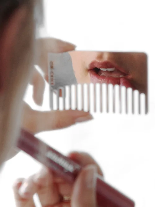 Go-Comb_StainlessSteelMirror_Reflection_Vert_desat_sm.jpg