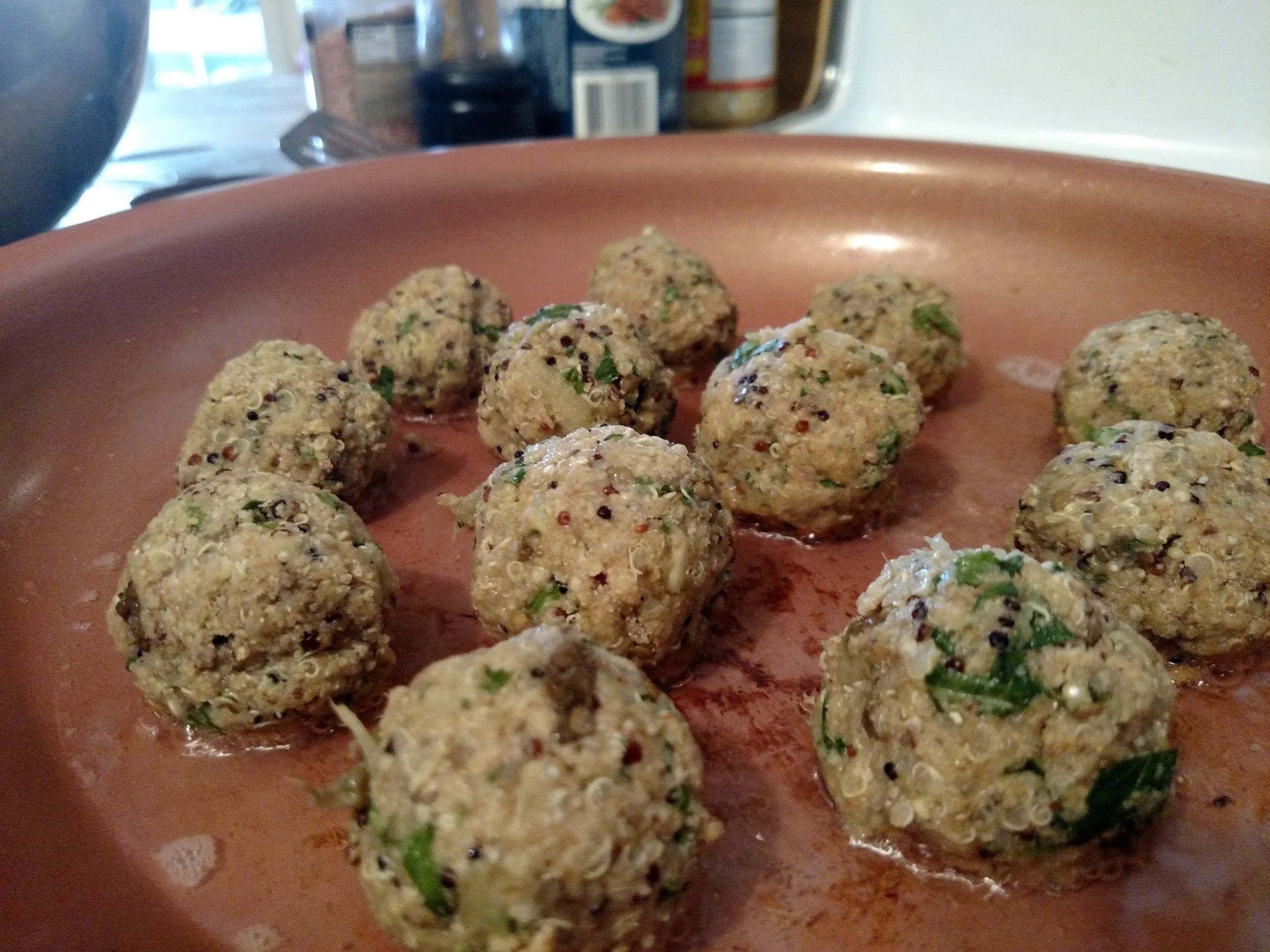  Happy little meatballs frying!
