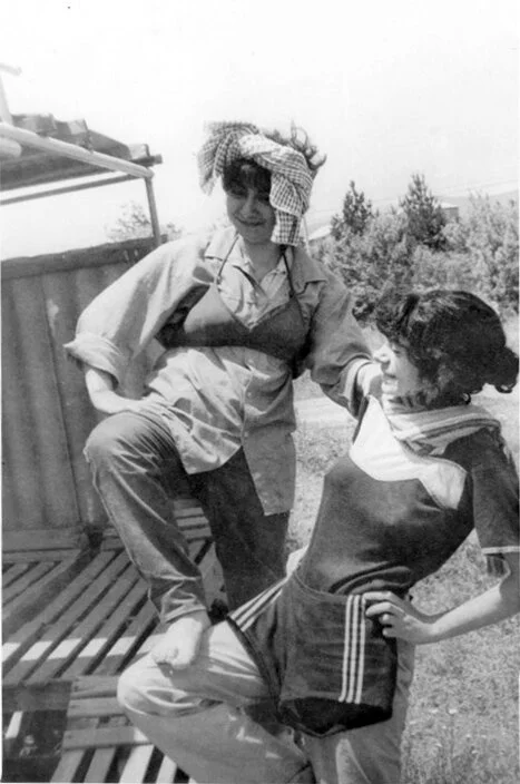 Այստեղ արդեն եքա էշ ենք, կարծեմ թե Սևանում ենք: Բայց սրանք շատ ավելի տիպիկ նկարներ են, քան էն վերևինները: