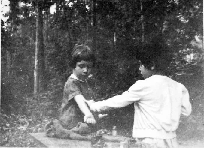 Պերեդելկինոյի շրջանից միայն այս երկու խամրած ֆոտոներն են մնացել, ավաղ:1971 թ.