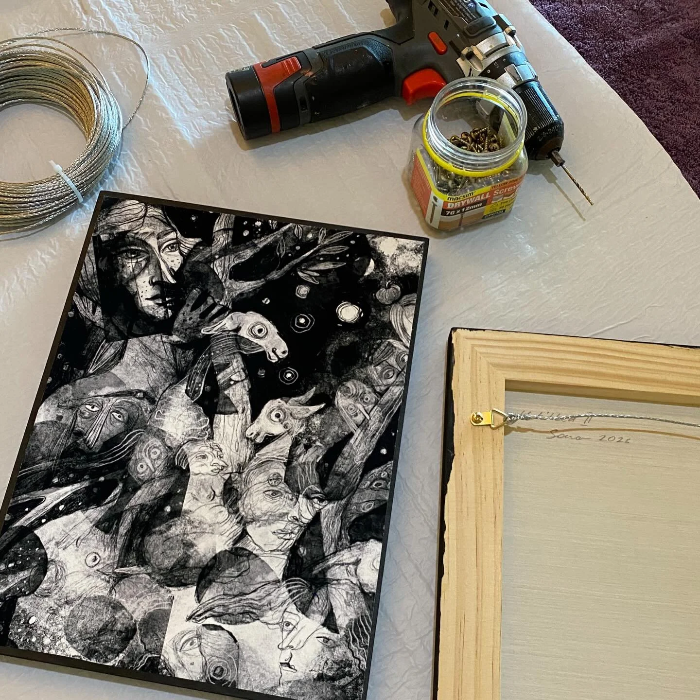 Wires &mdash; done. Hanging &mdash; almost there.
Let&rsquo;s pretend I did it all by myself 😉

Two Solos with @billy_shannon_artist
Opening night Friday, 27 February, 6 pm
@fieldtripgallery
1 Latrobe Terrace, Paddington

Hope to see you there.

#so