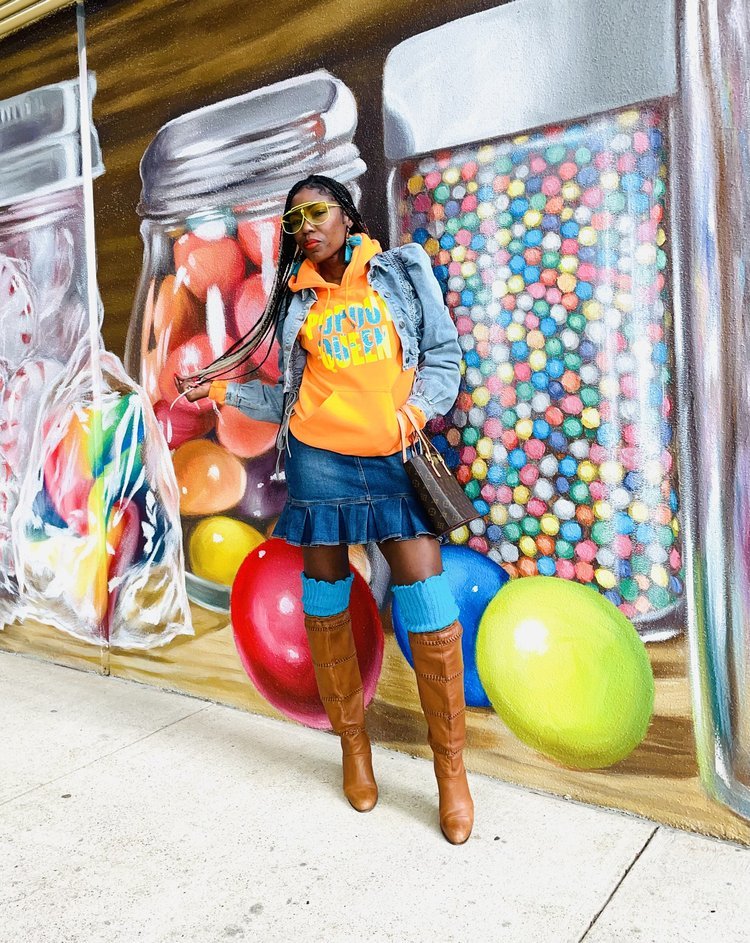 Orange Popout Queen 1.jpeg