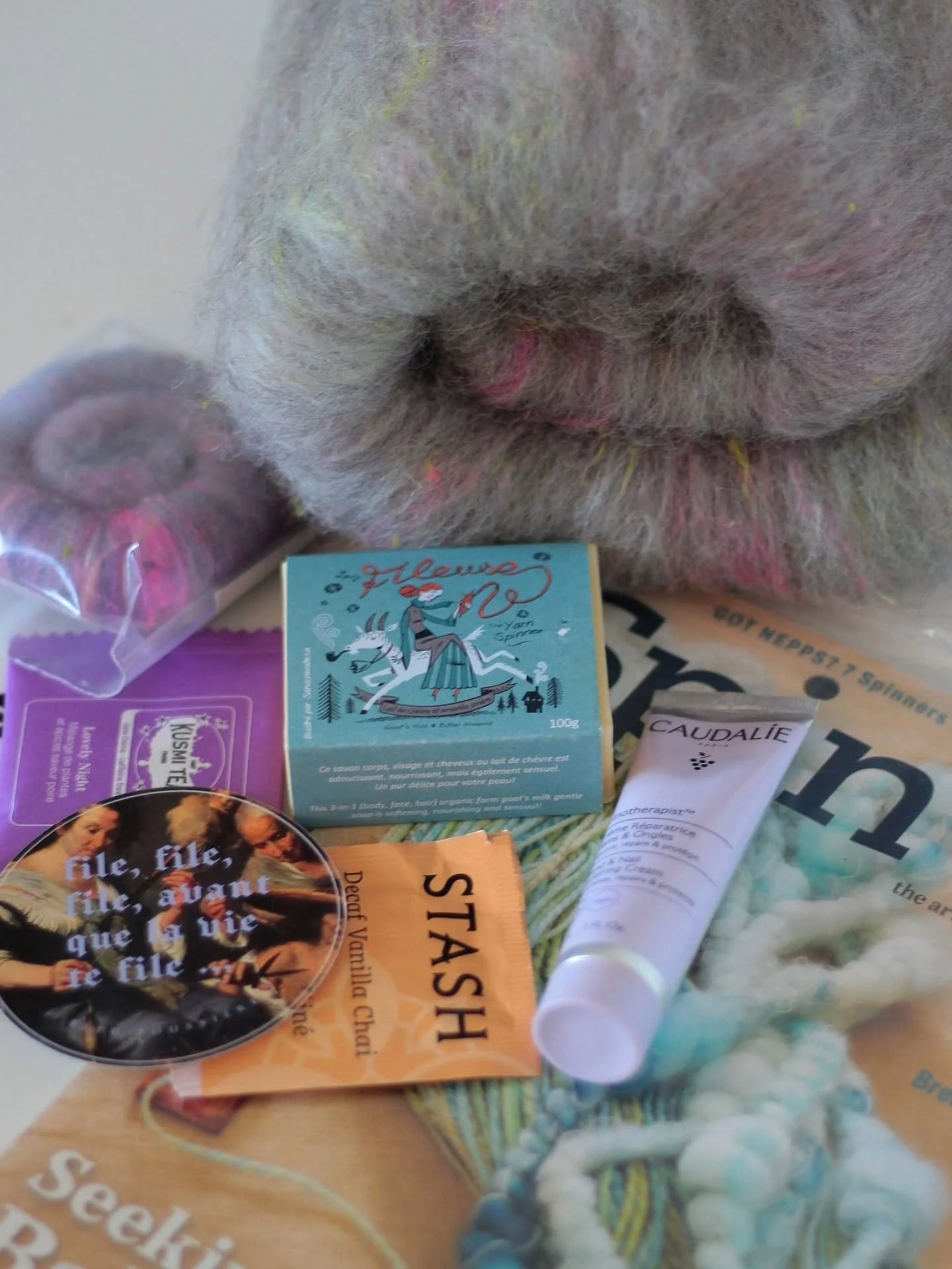 Tirage filage : Last Days of Summer 💫

Pour en savoir plus, je vous invite &agrave; consulter la section Journal de mon site web ! J&rsquo;ai aussi list&eacute; quelques &eacute;cheveaux de Helios et Saison DK dans la section Fils &agrave; tricoter.
