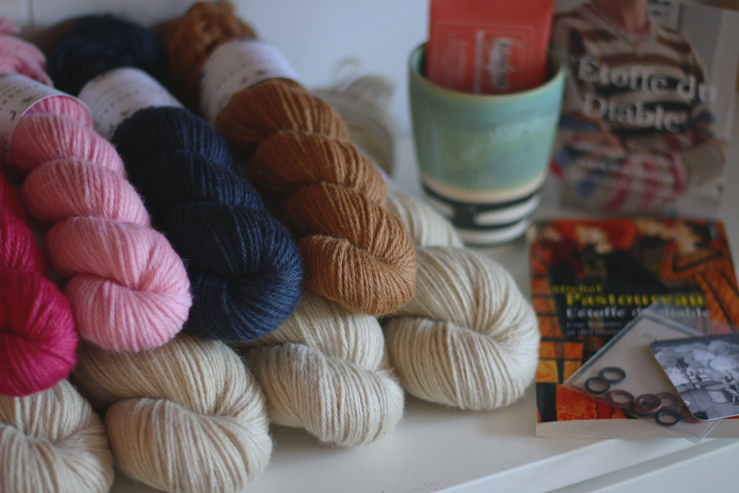 Boîte Thématique : L'Étoffe du Diable 001