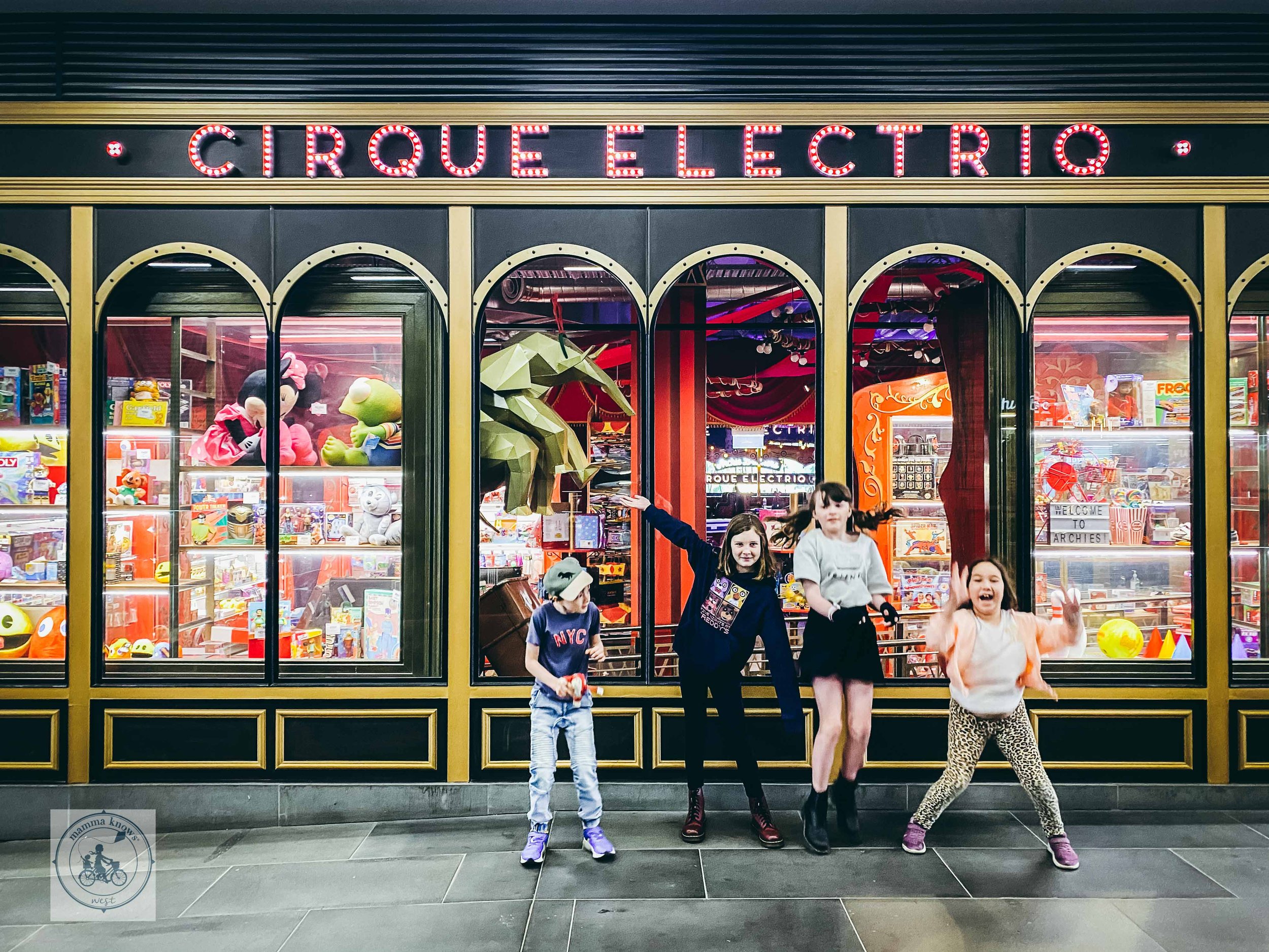 Archie Bro Cirque Electric, Docklands