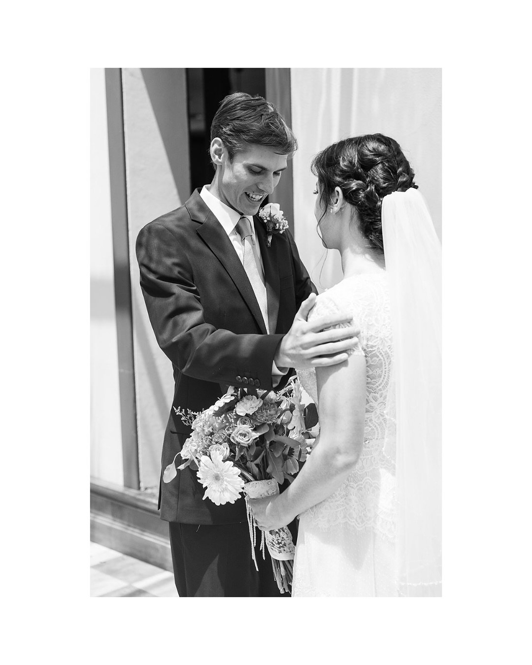 First looks of any kind are and will forever be one of my favorite parts of a wedding day. So. Much. Emotion. 🤍