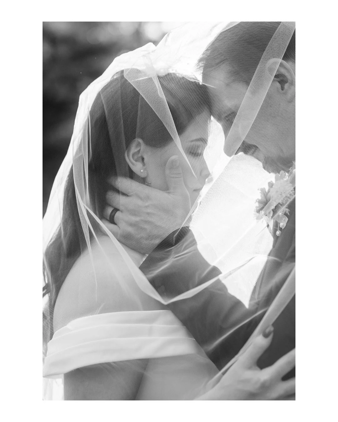 Reminiscing these beautiful moments from last weekend’s weddings in black and white! π€π€π€π€