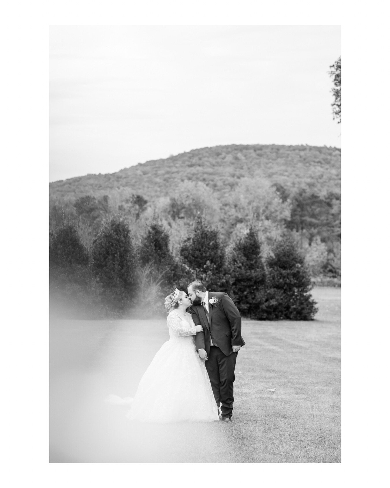 If you have been following for any amount of time, you know that lovely mountain well. It is the beautiful backdrop of @hampton_cove_wedding_venue in Gurley, Alabama. I have my last wedding of the year there next Saturday! Love that place and its peo