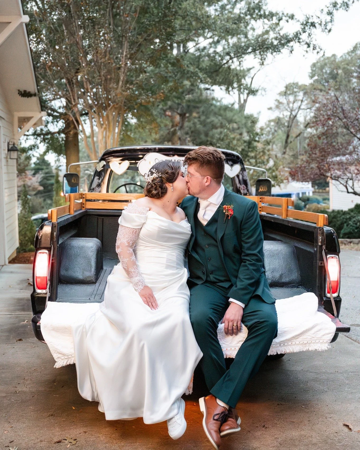 Doing a first look? Don&rsquo;t forget 10&ndash;15 minutes of just-you-two time after the ceremony. Romantic and a chance for those dreamy shots. 

Would you sneak away for private portraits?