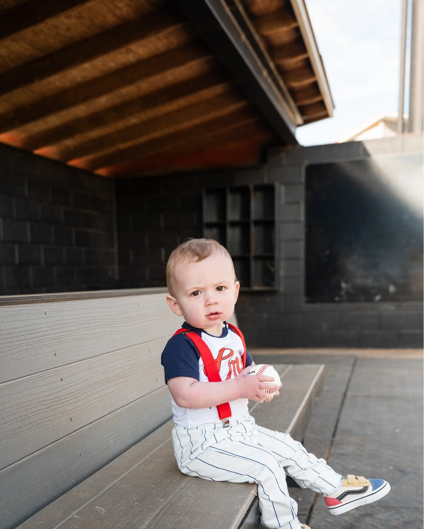I&rsquo;ve been slacking on sharing sneak peeks lately&hellip; so we&rsquo;re fixing that right now 🤍
Starting with this sweet boy because he turns ONE this week (!!) and honestly deserves the spotlight. I can&rsquo;t believe it&rsquo;s already been