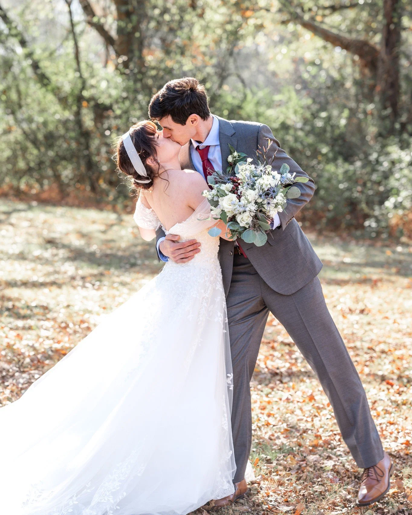 One of my favorite prompts is telling the groom to kiss his bride like it&rsquo;s the last time he&rsquo;ll get to. It gets me every time.