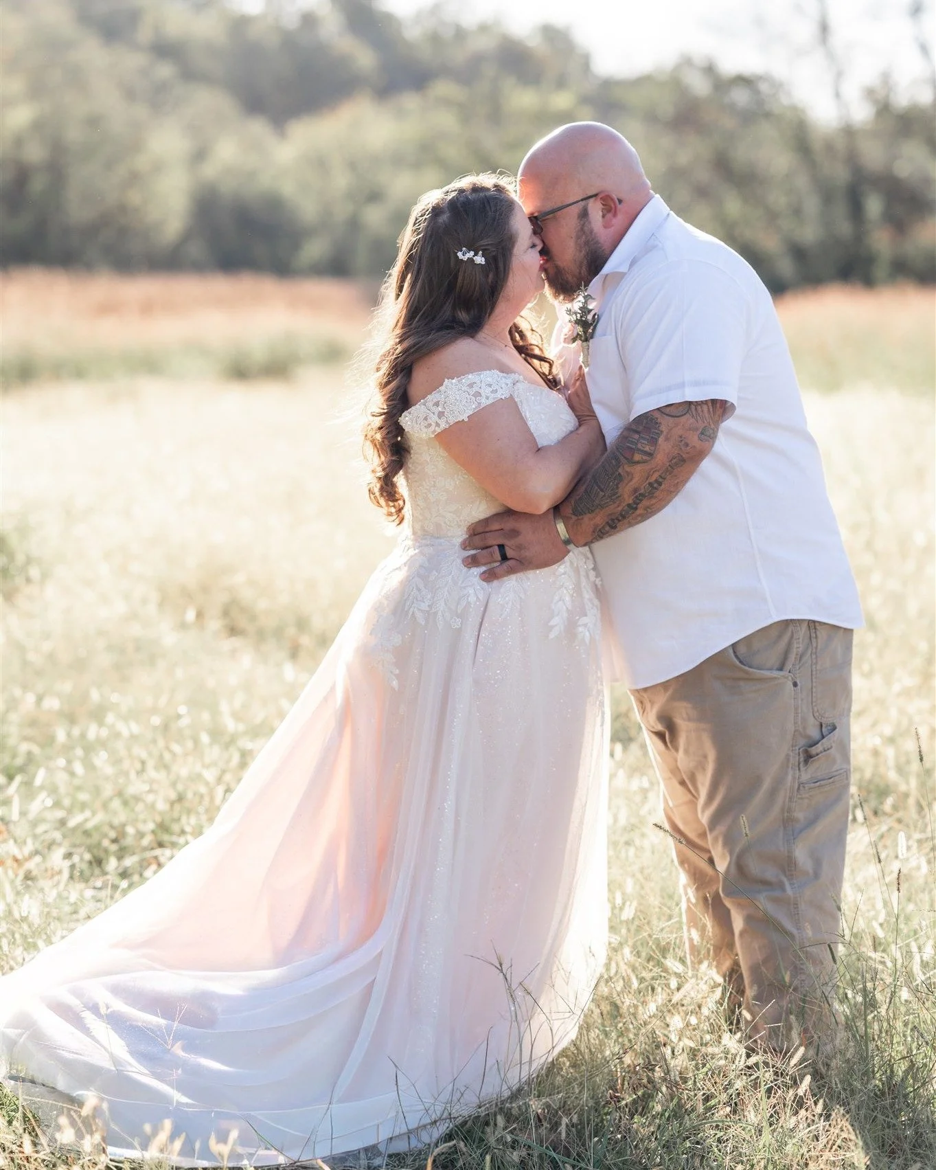 Every fall, this spot at Rose Marry Farms, where the sun makes the field literally glow, never disappoints! I cannot tell you how many couples I have made him through the tall grass just to give some glow to their galleries.