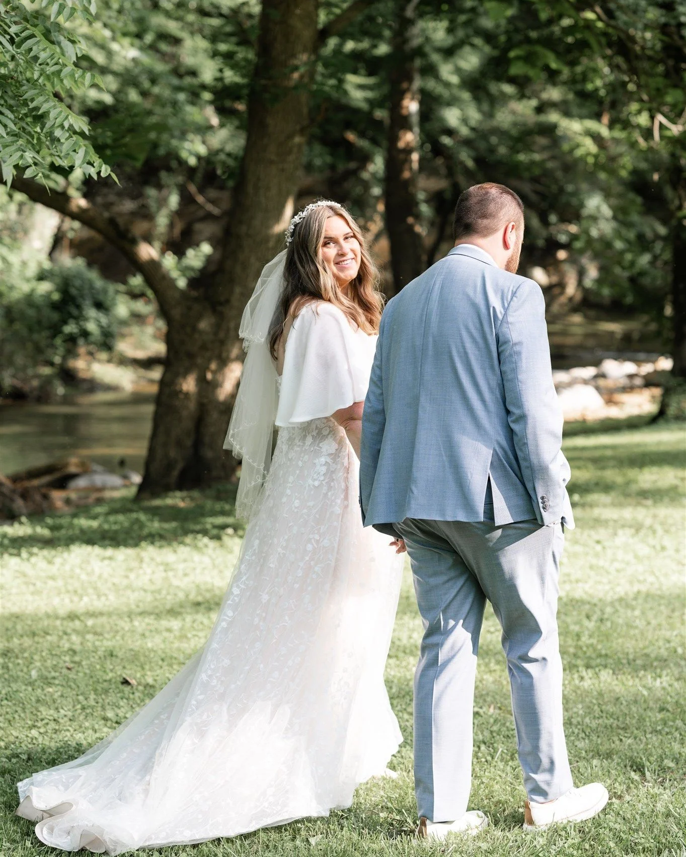 Summer weather has officially arrived, I&rsquo;m afraid! So here&rsquo;s a little throwback to one of the hottest, but truly sweetest, weddings from last year. When you&rsquo;re a wedding photographer, you get used to sweating through the day and fee