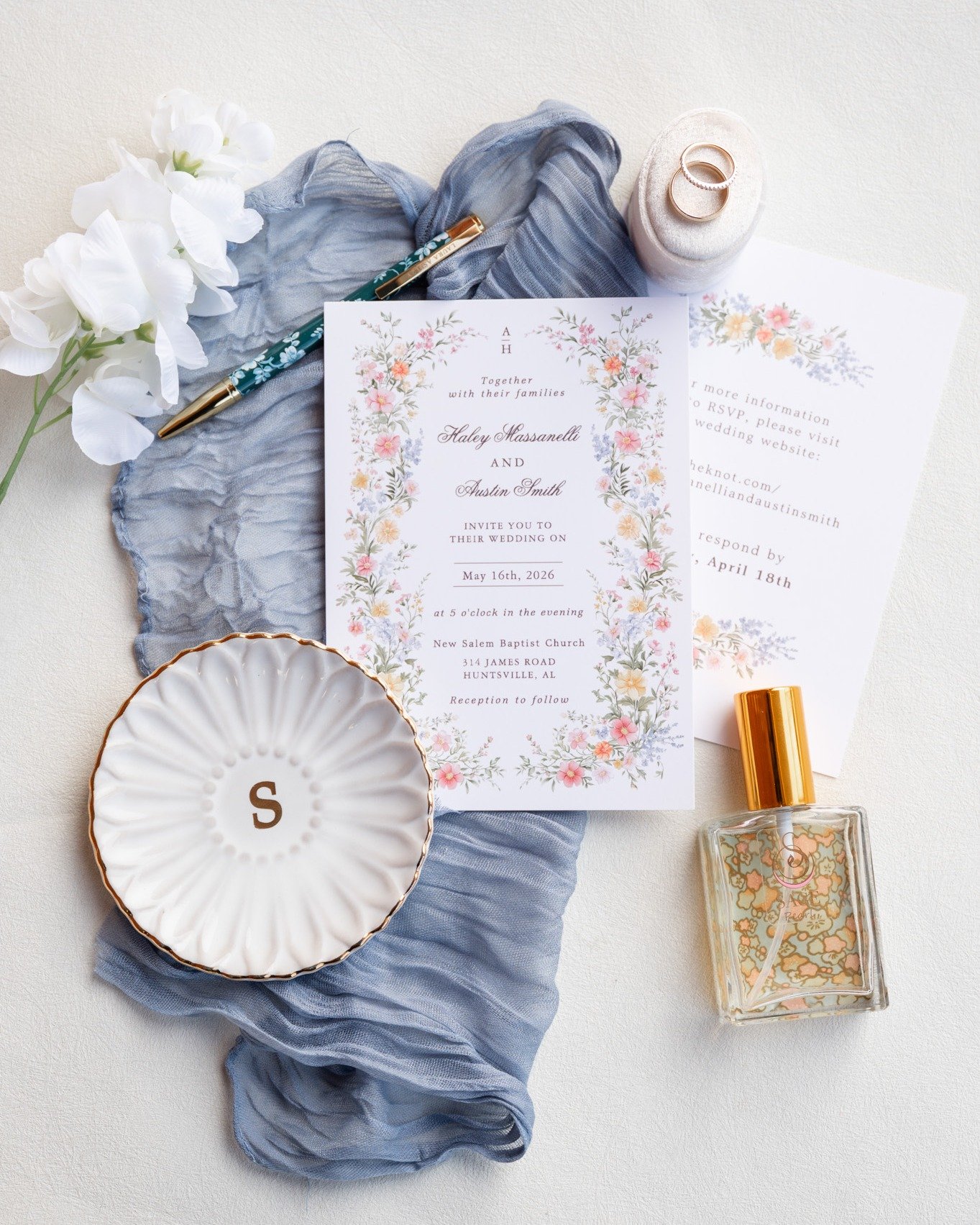 Introducing the Smiths! 

What a lovely Saturday it was. I walked into the day knowing it would be sweet, but it exceeded every expectation. The moment Austin saw Haley coming down the aisle had everyone, including me, wiping away tears.

Haley and A