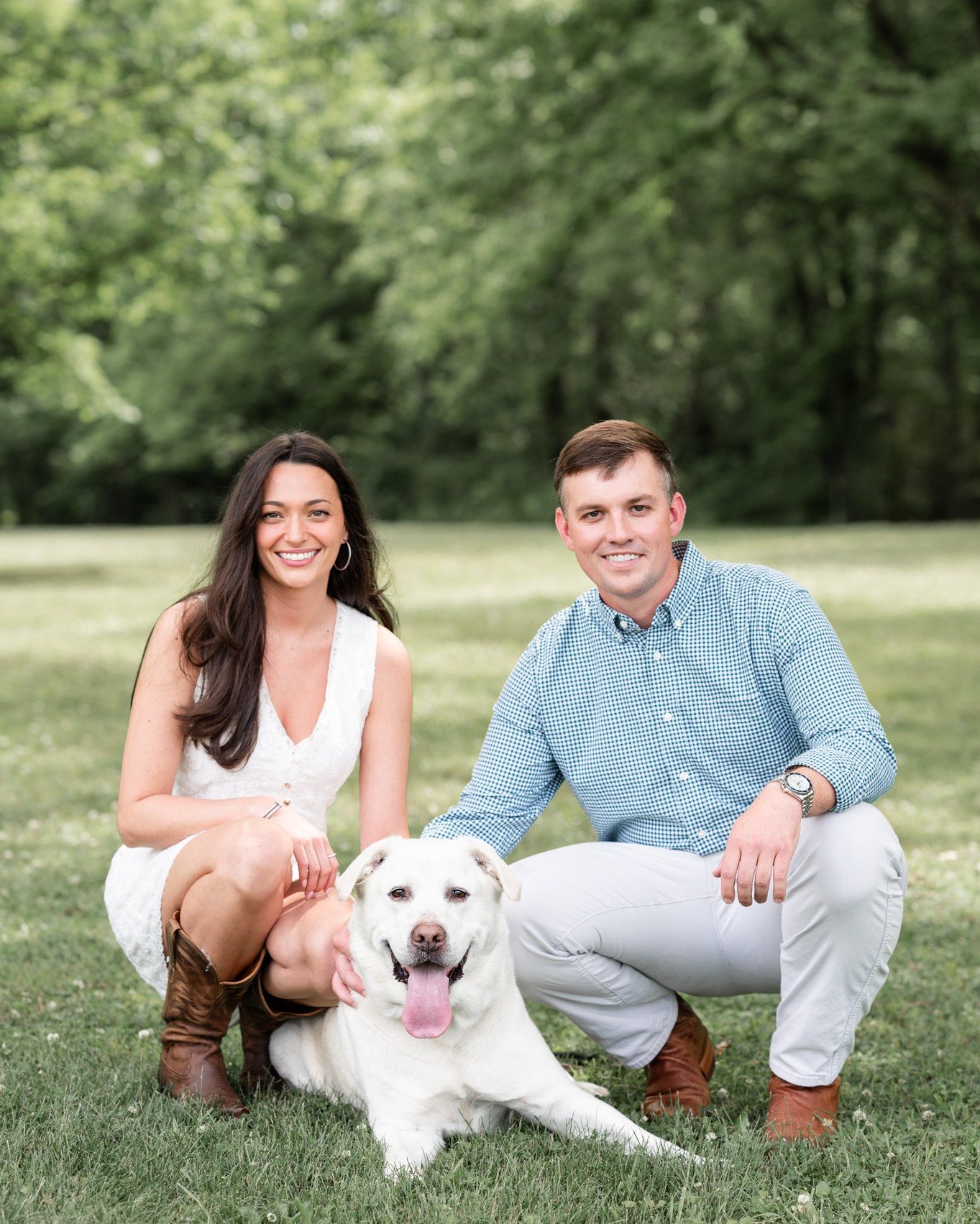 Bringing your best friend to your engagement session is a must... and no, I am not talking about your fianc&eacute;!