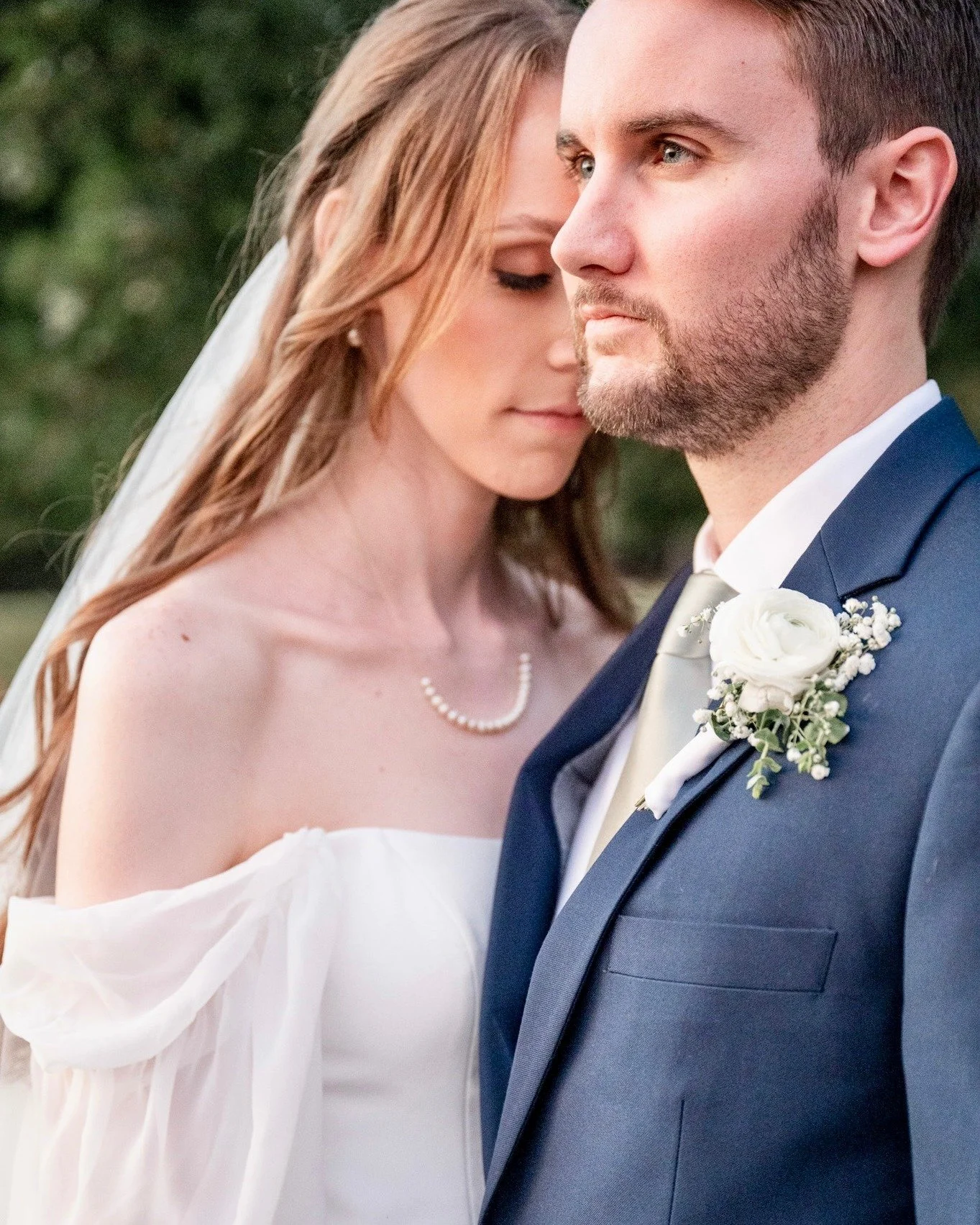 Leave 10&ndash;15 minutes of quiet time for just the two of you after the ceremony. Not only is it romantic, it gives us space for stunning relaxed portraits. Would you sneak away for private portraits?