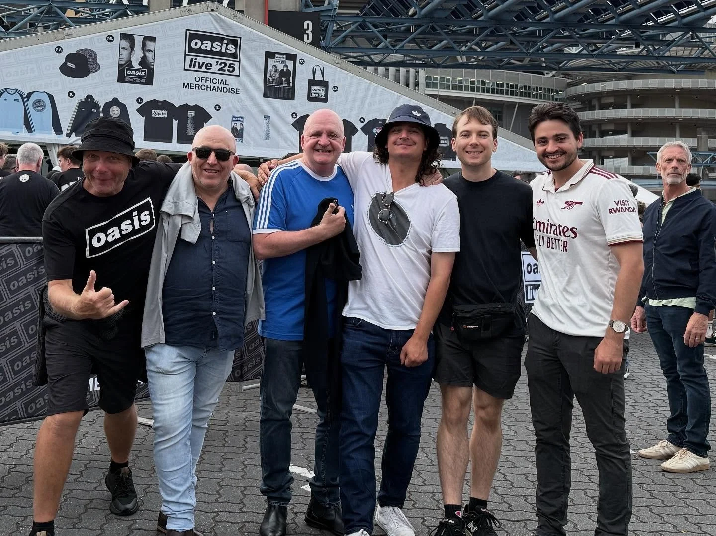 Standing by the &ldquo;Wonderwall&rdquo; &hellip;. Not long now