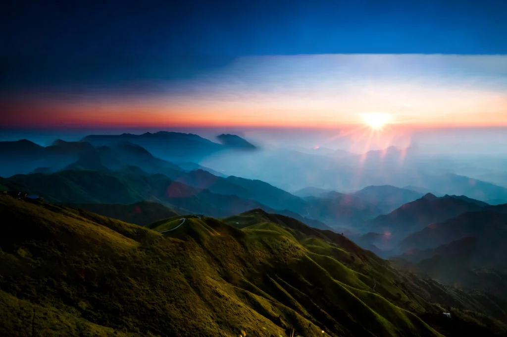 154422931-1024x1024 - mountains.jpg