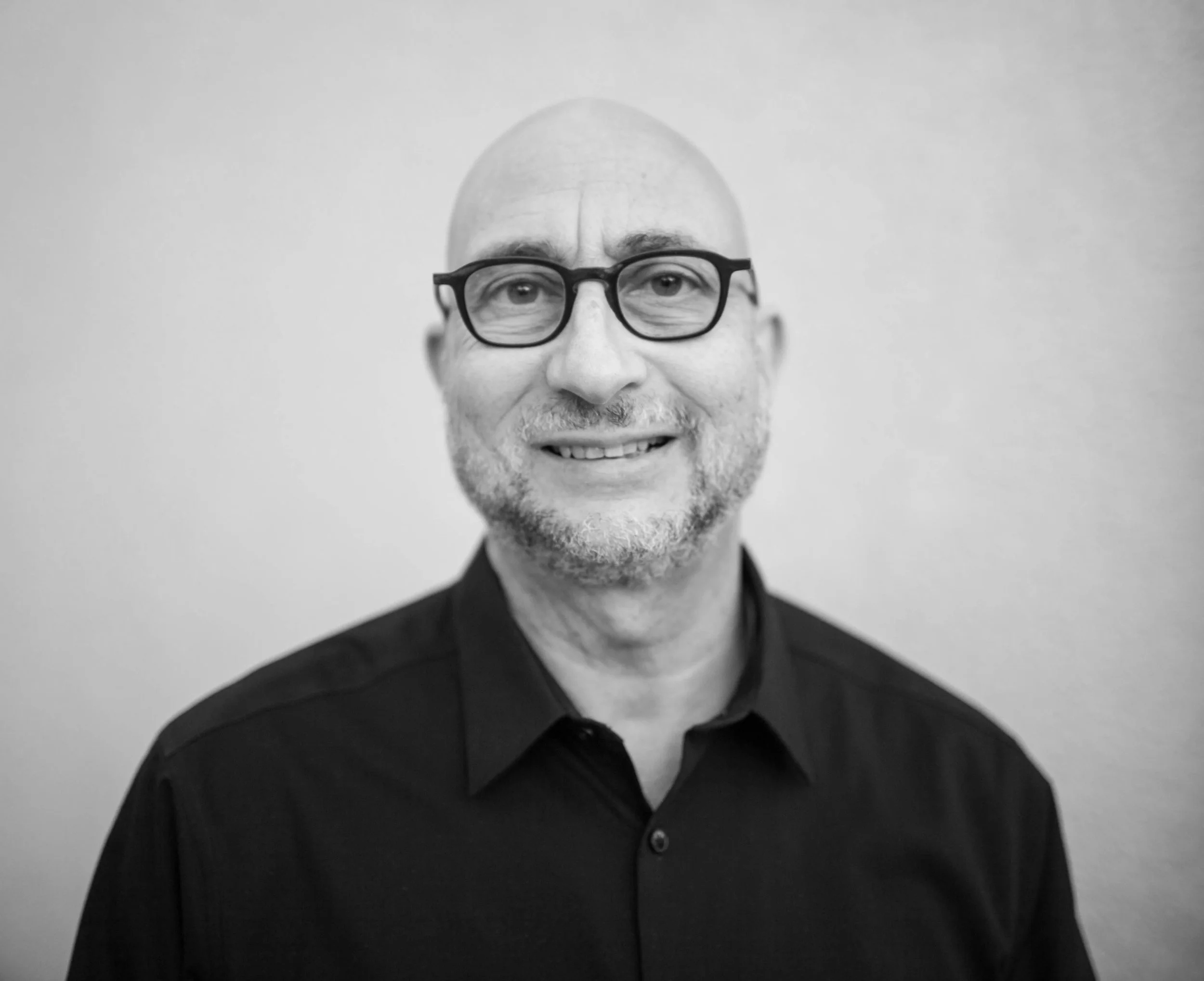 Scott Edelstein Author Photo D_bw.jpg