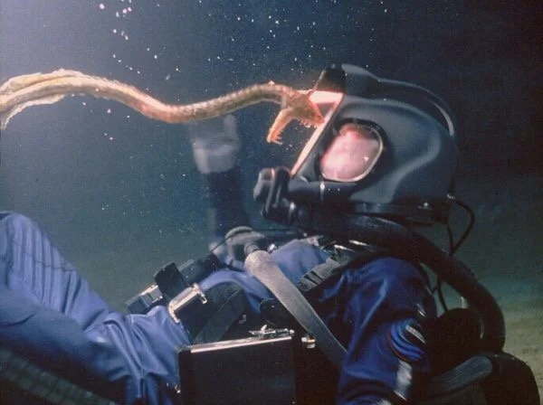 Hangover Cinema: Sphere