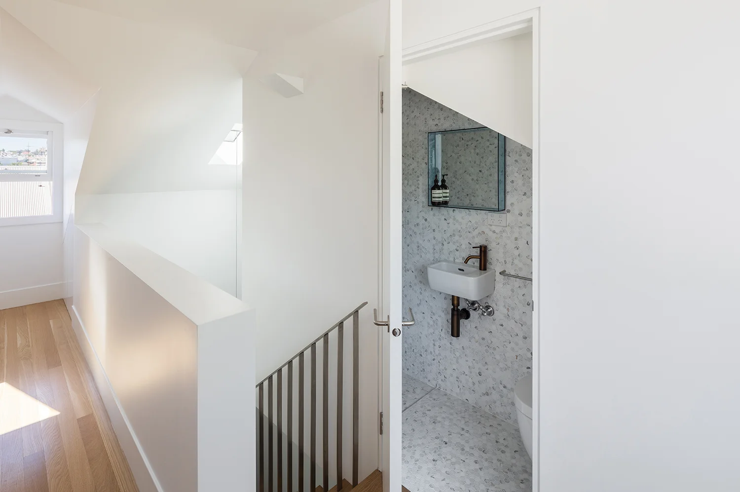 Darlinghurst terrace house sensitive heritage tiny ensuite