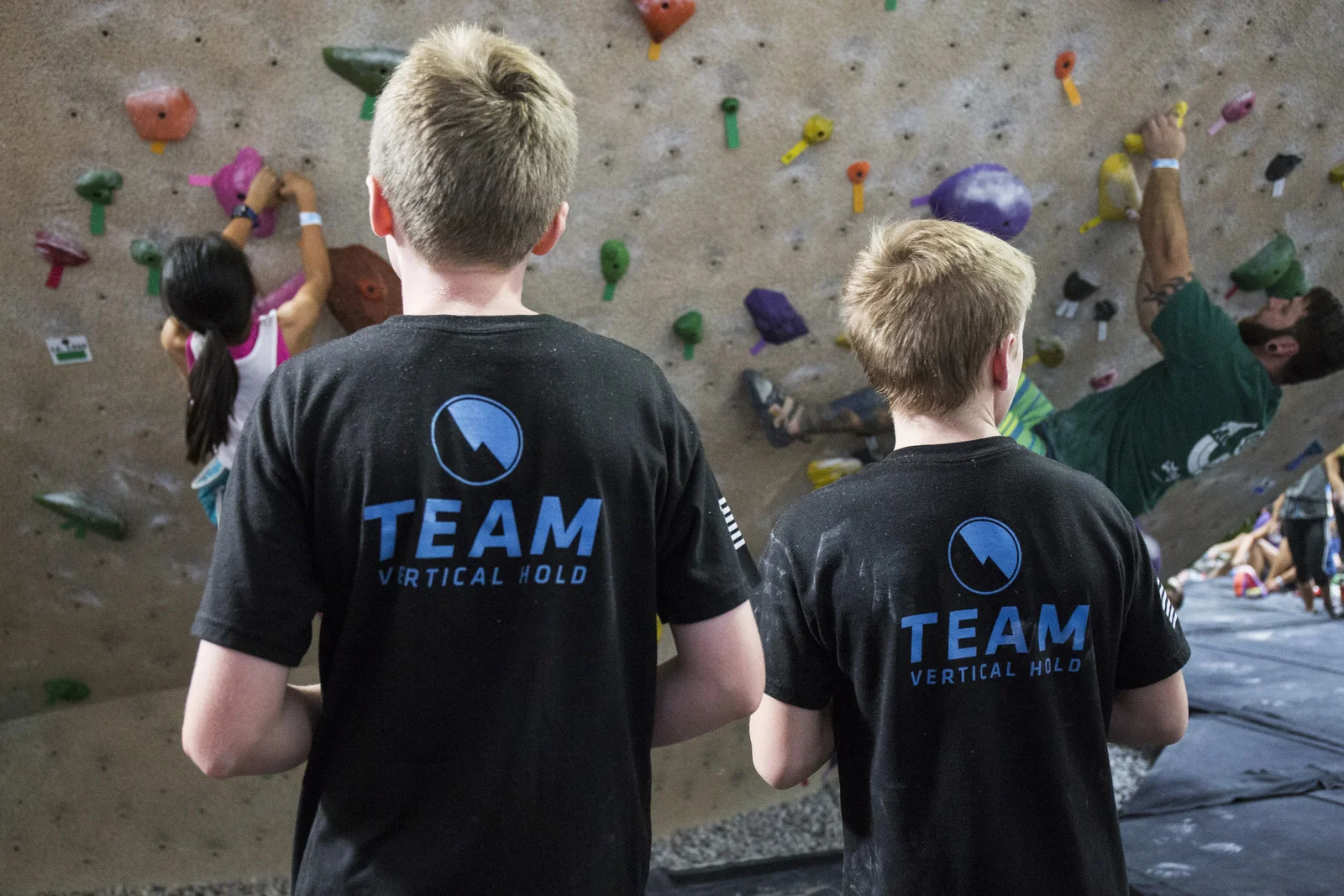 vertical-hold-youth-team-003.jpg