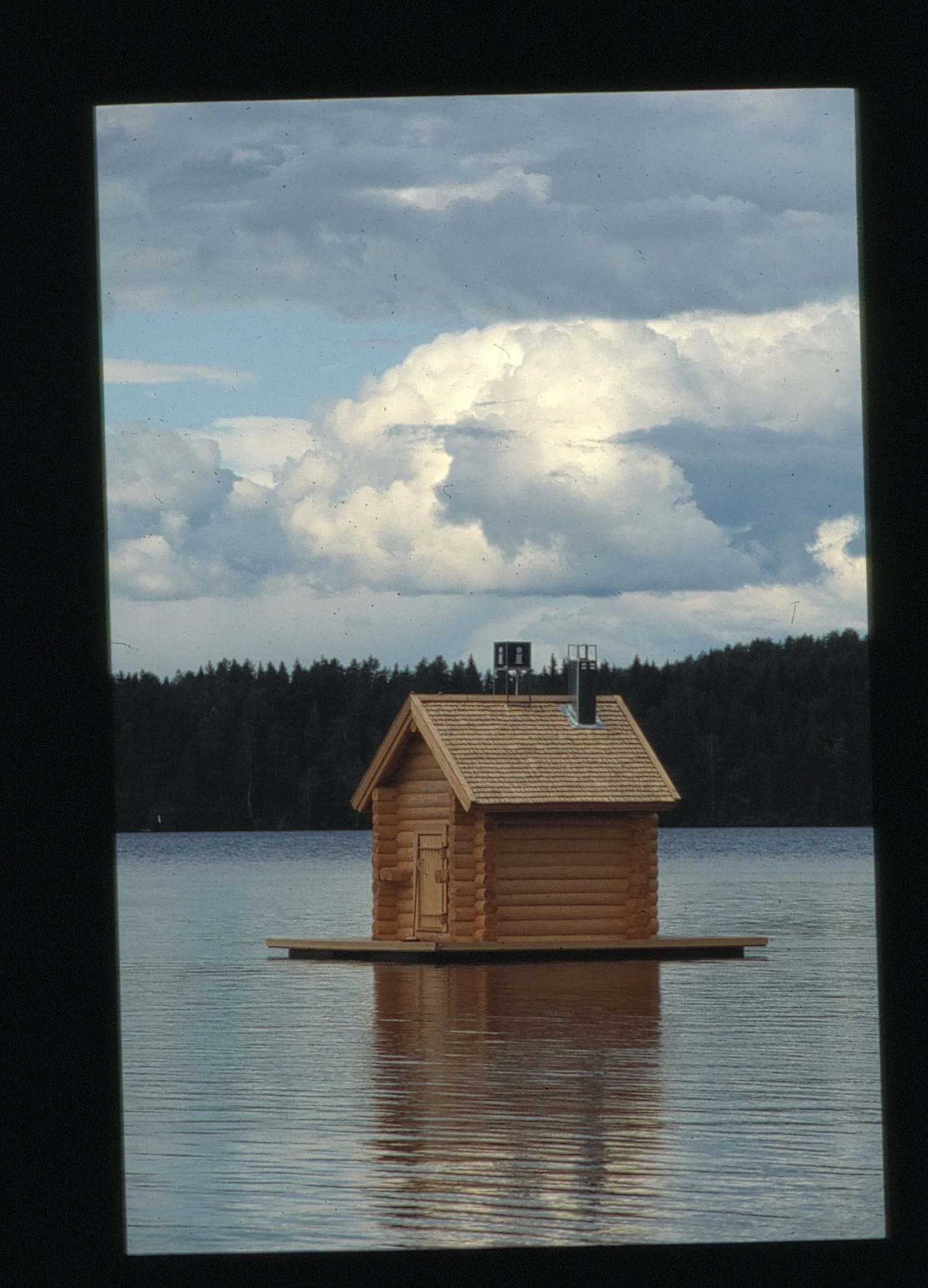 "I" SAUNA