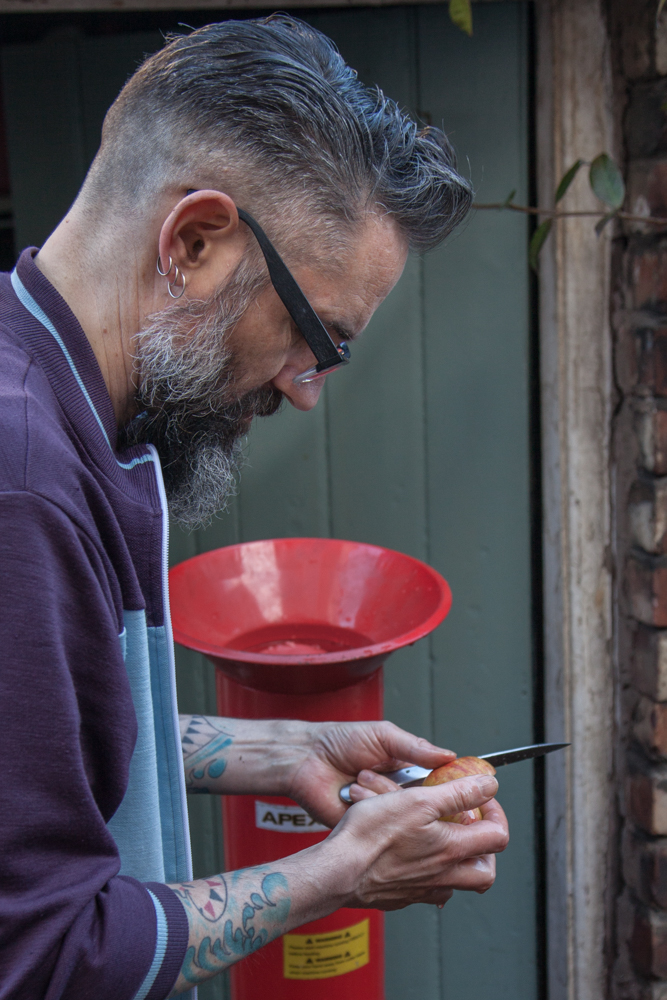 cider-making-manchester-homebrew-cidre-apples-press-craft-portrait-8.jpg