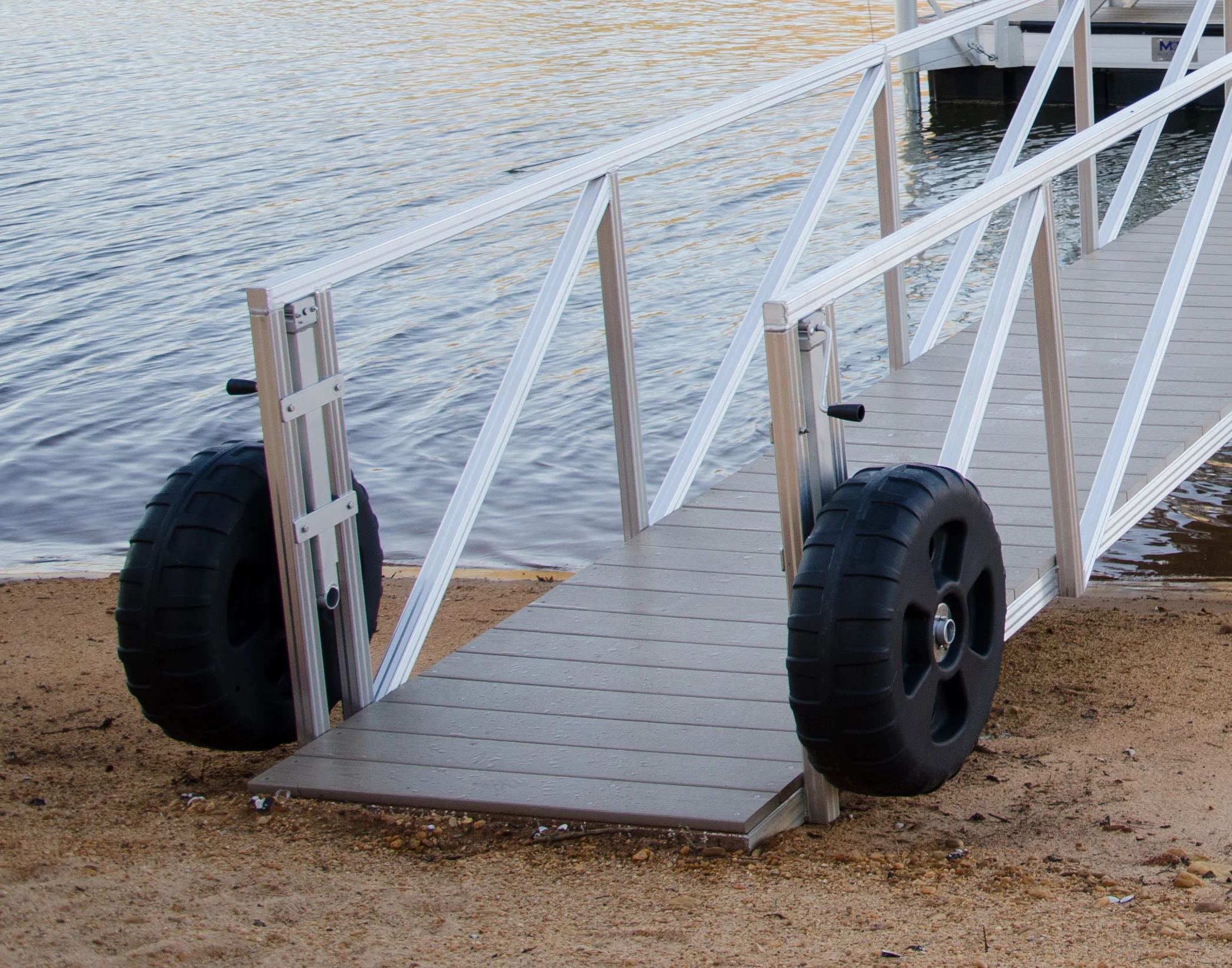 Dual Adjustable Otter Wheels