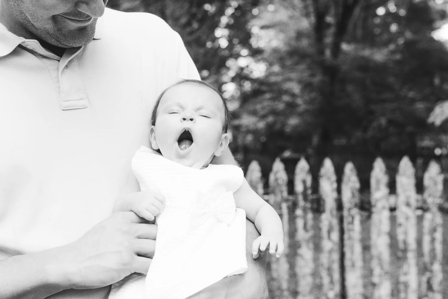 about 5 minutes after i left their house, i received a text from Melanie telling me that baby girl was fast asleep! thanks for staying awake for me precious girl.... sweet dreams! =)