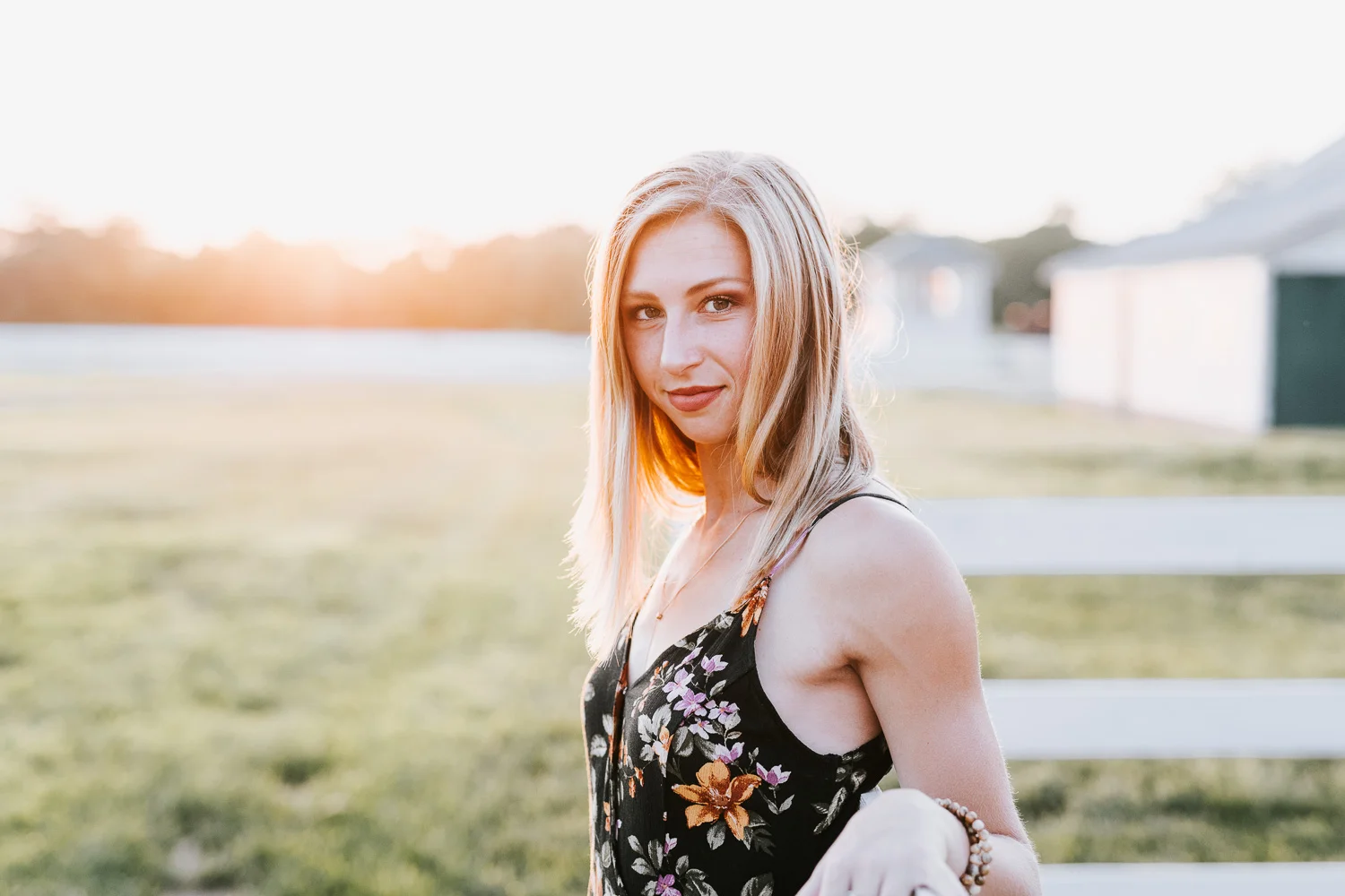 Caroline | Class of 2018 Senior Session in Downtown Franklin and Harlinsdale Farm