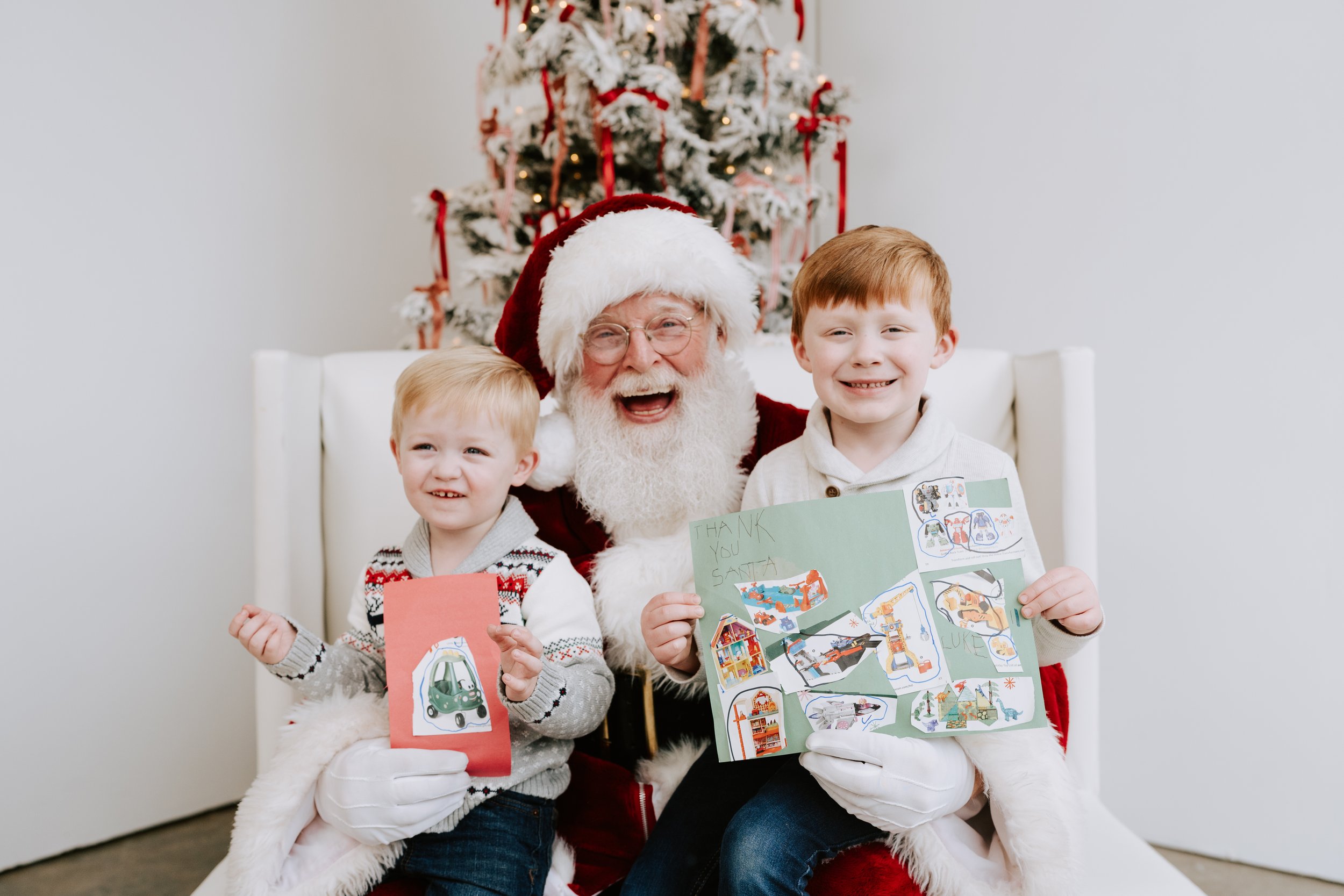 BrigetteBillupsPhotography_Santa2023_Bybee-3.jpg