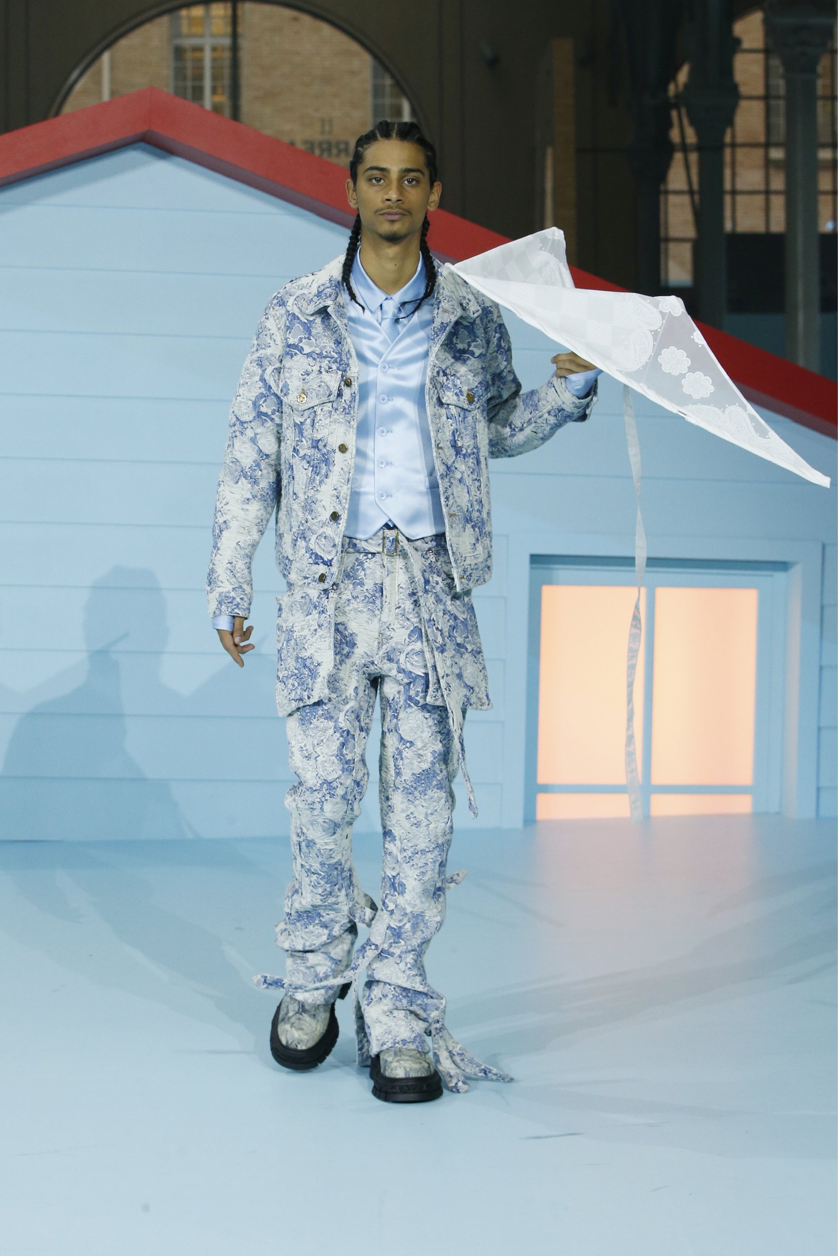 Virgil Abloh Creates Streetwear Collection for the Louvre – Fubiz Media