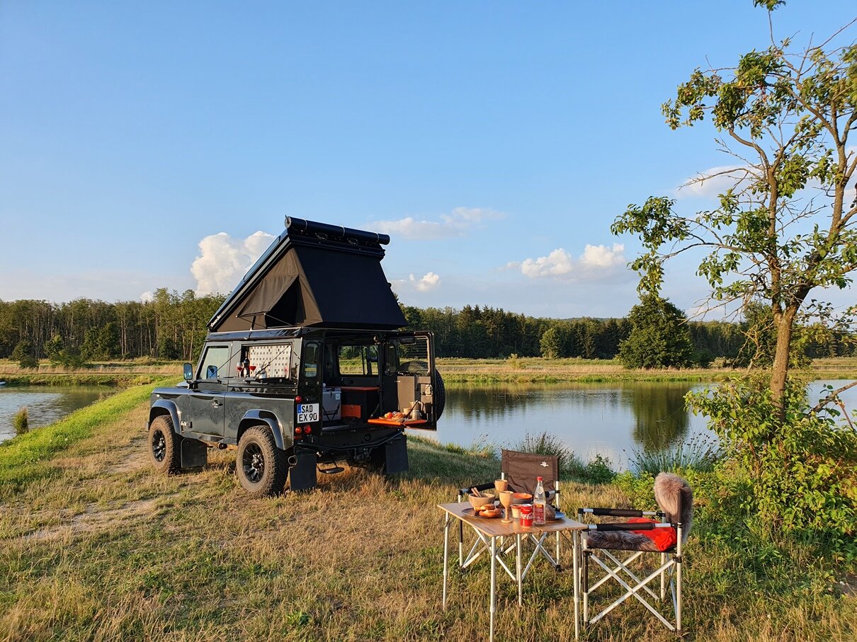 Hubdach-Klappdach-Aufstelldach-Landrover-Defender90-06.jpg