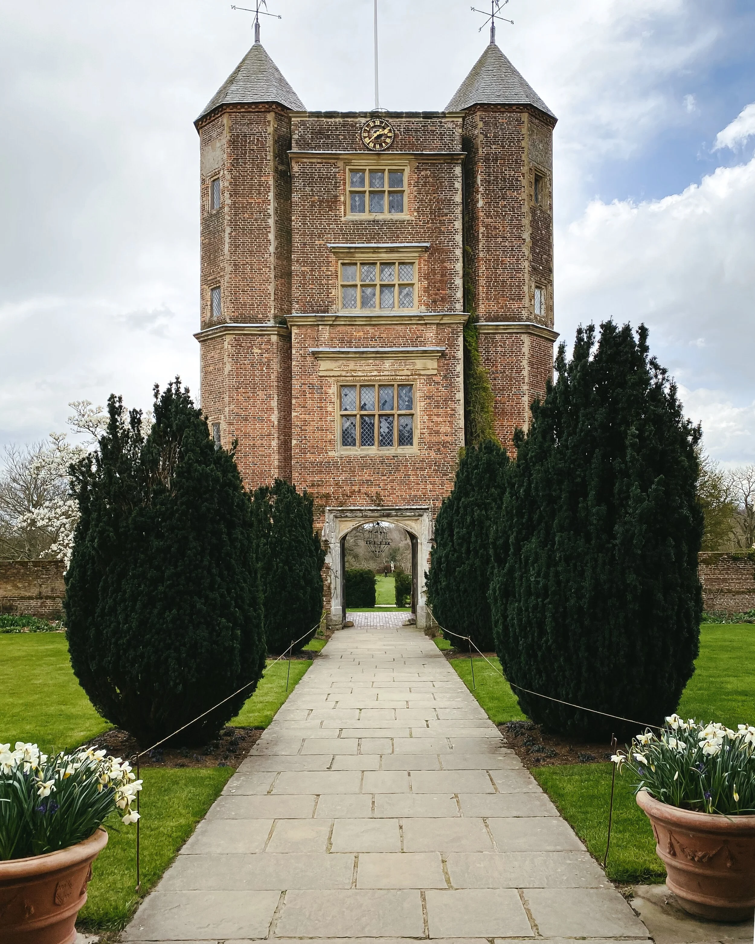 Spring at Sissinghurst — Skye O'Neill