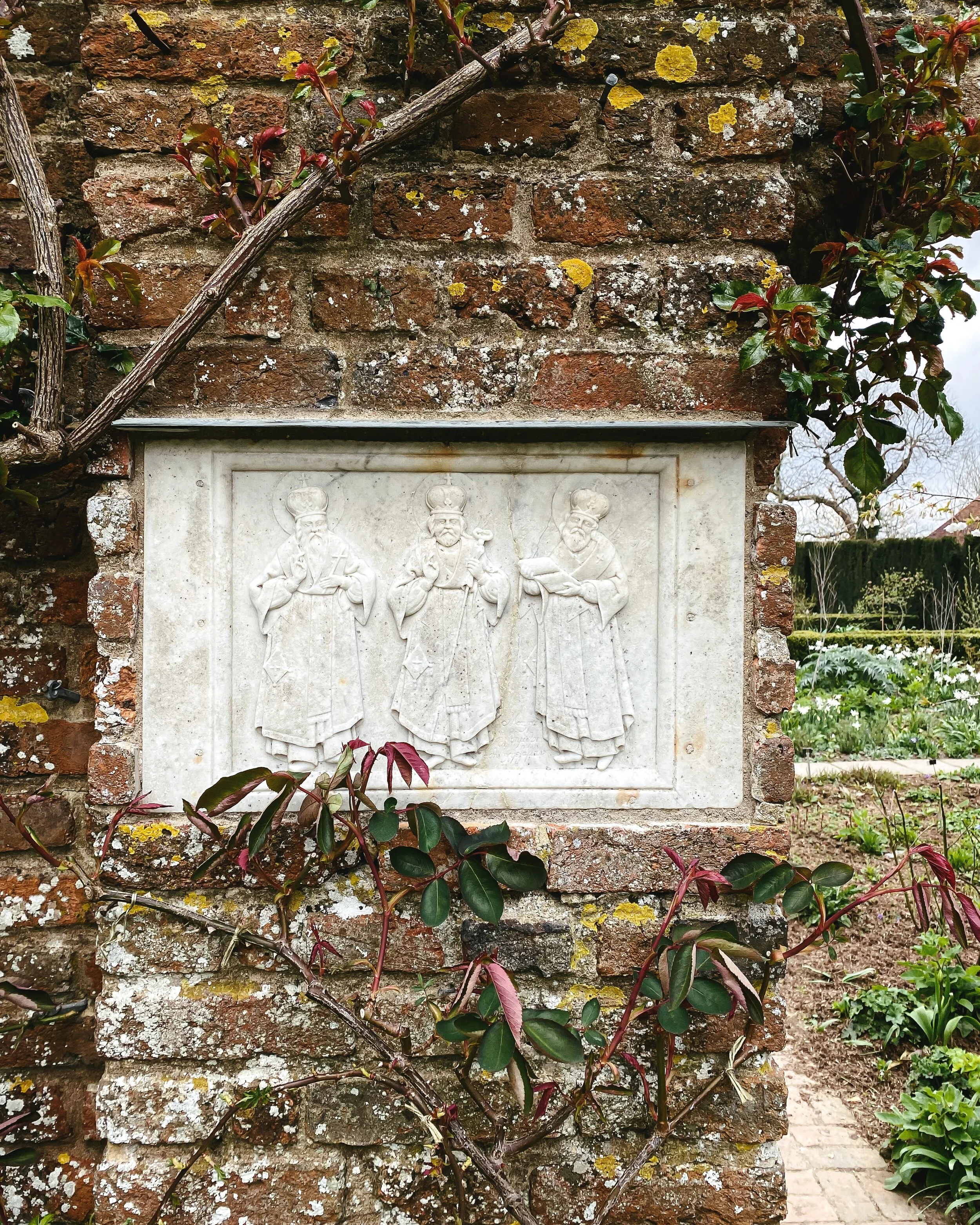 Spring at Sissinghurst — Skye O'Neill