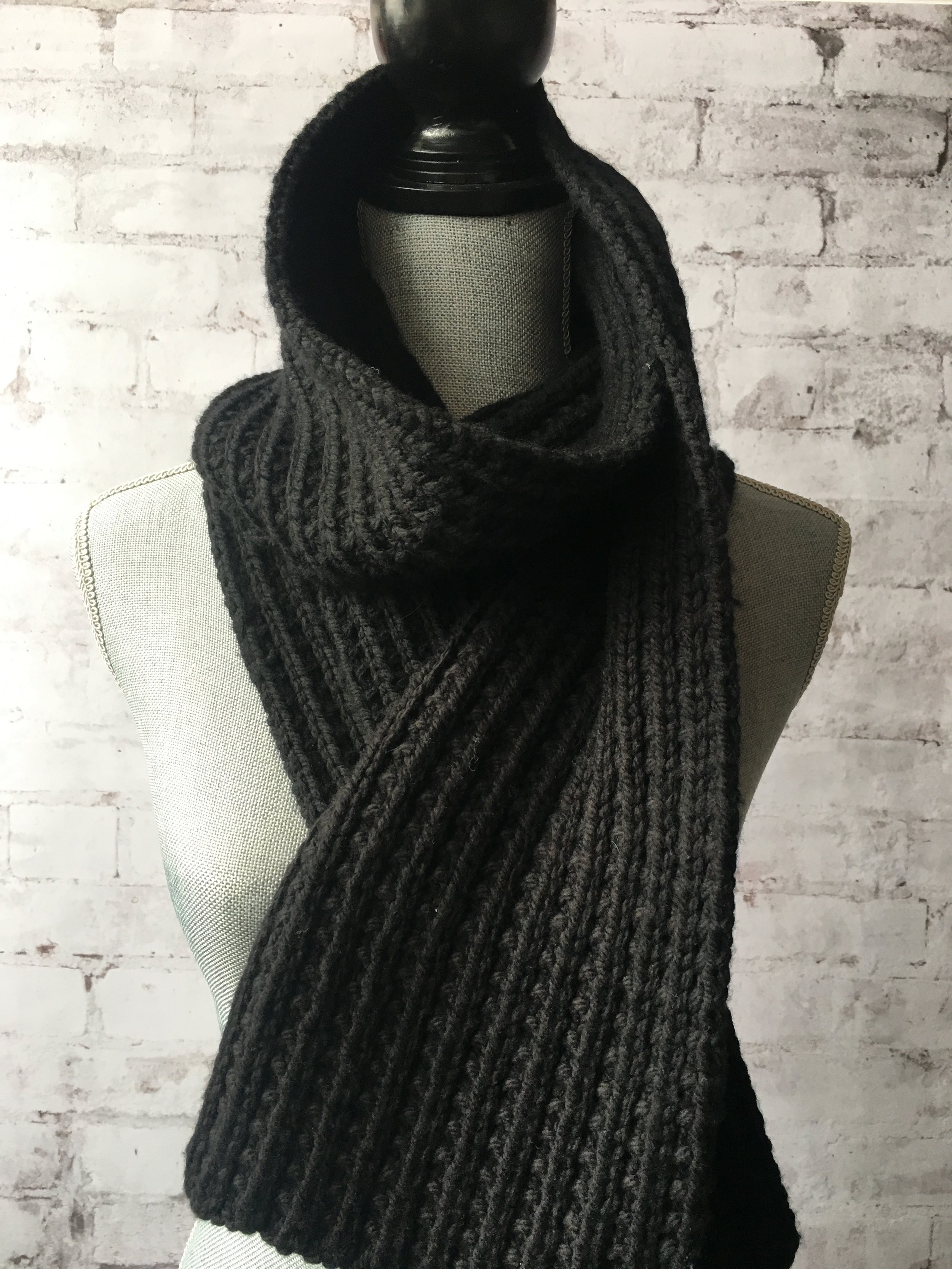 <strong> Deep River Scarf Pattern</strong><br>Free<br>.