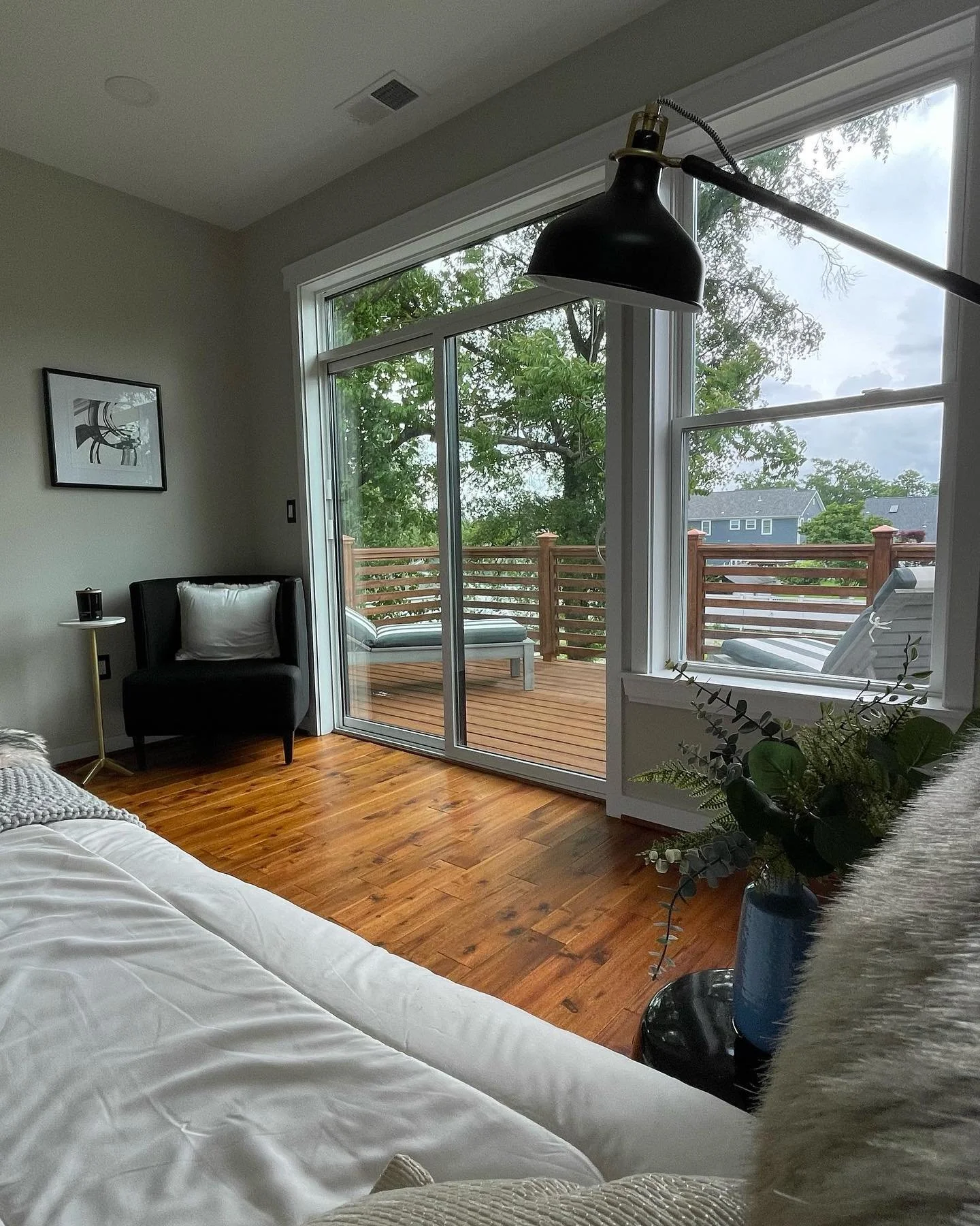 Quick look at this finished Master Room &amp; Bath. 
&bull;Beautiful deck to look over the city.
&bull;Extra large bathroom with bathtub.
📍 2216 30th St, Southeast DC 
Check it out on Redfin.com