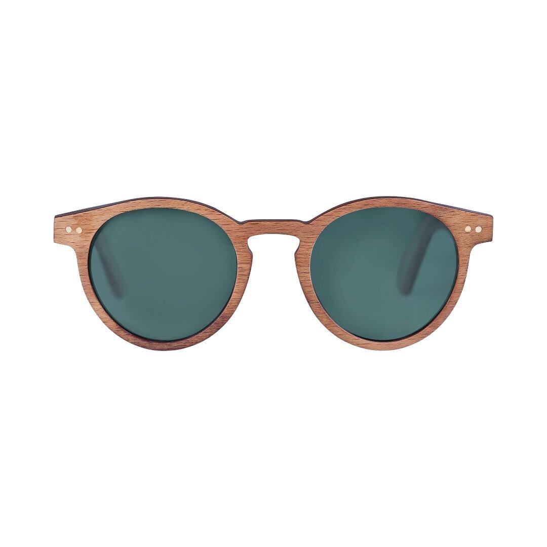 BULLRUN - Green

The stylish Bullrun unisex sunglasses is a timeless shape enhanced by the unique style and attributes of Jabroc wood.

&mdash;&mdash;&mdash;

#jabrock #jabrockeyewear #jabrocklifestyle